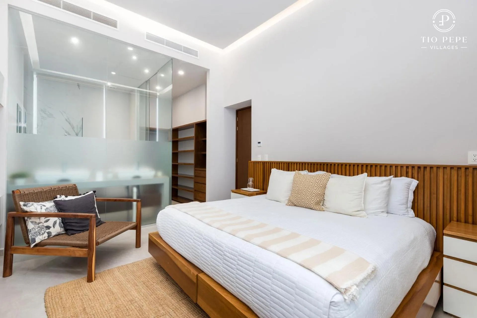 Bed in Harbor Puerto Vallarta 14003