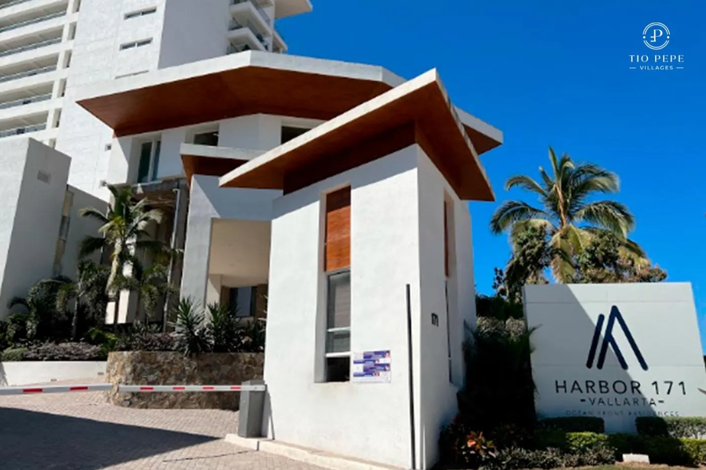 Property building in Harbor Puerto Vallarta 1008