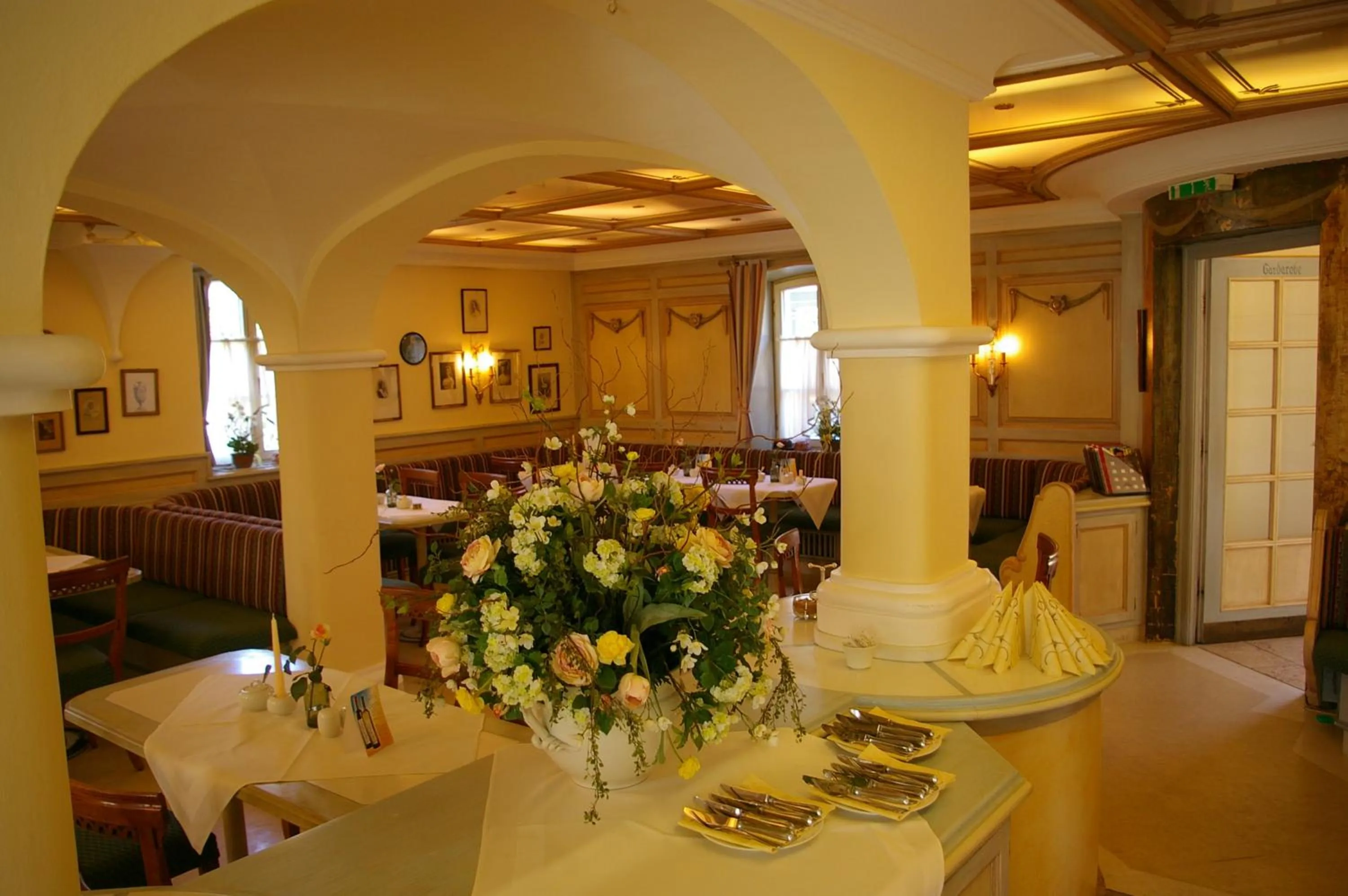 Restaurant/places to eat in Sammareier Gutshof