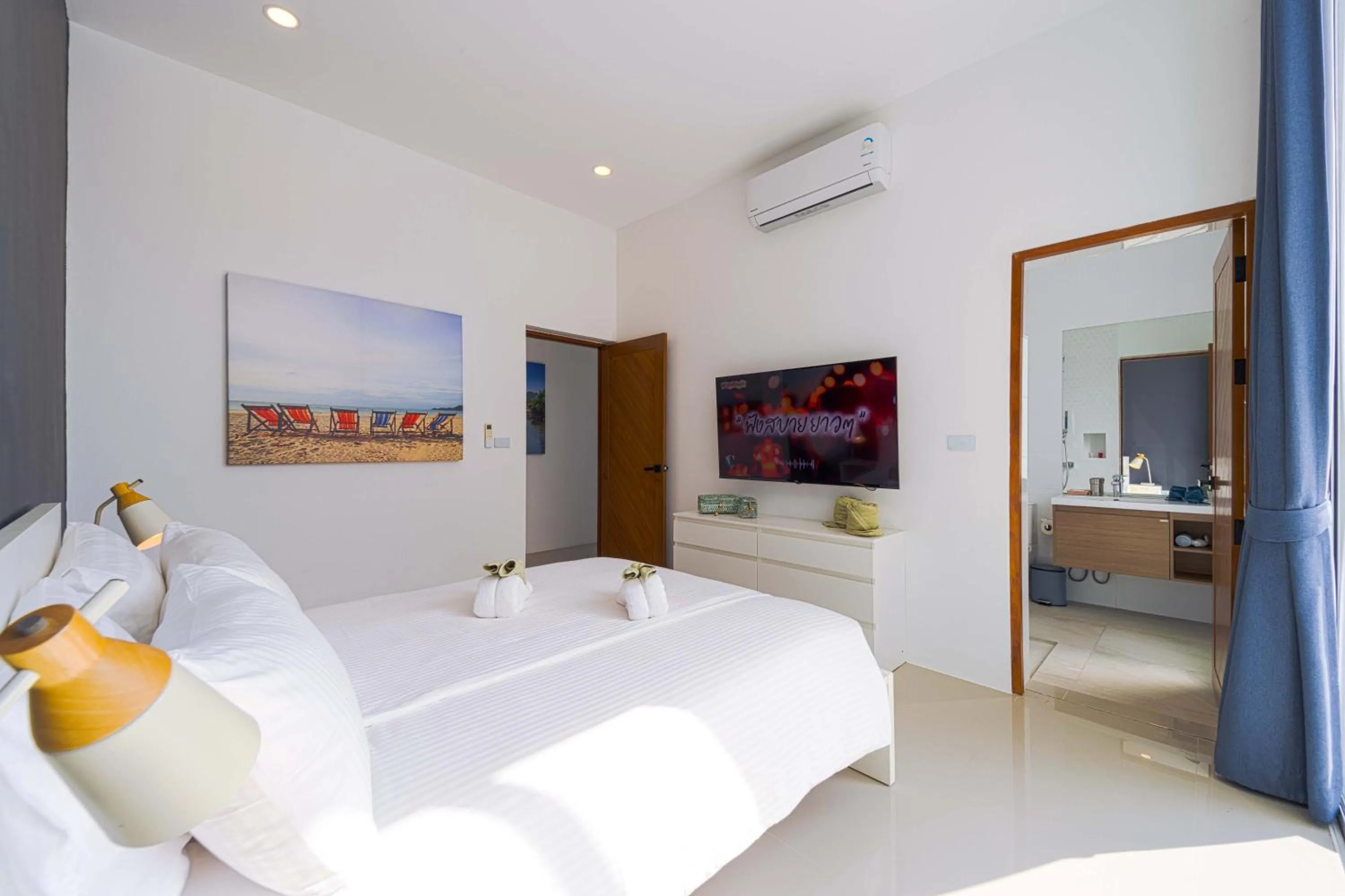 Bedroom, Bed in Harmony Villa 5 Bedroom Modern Pool Villa - KH-A7