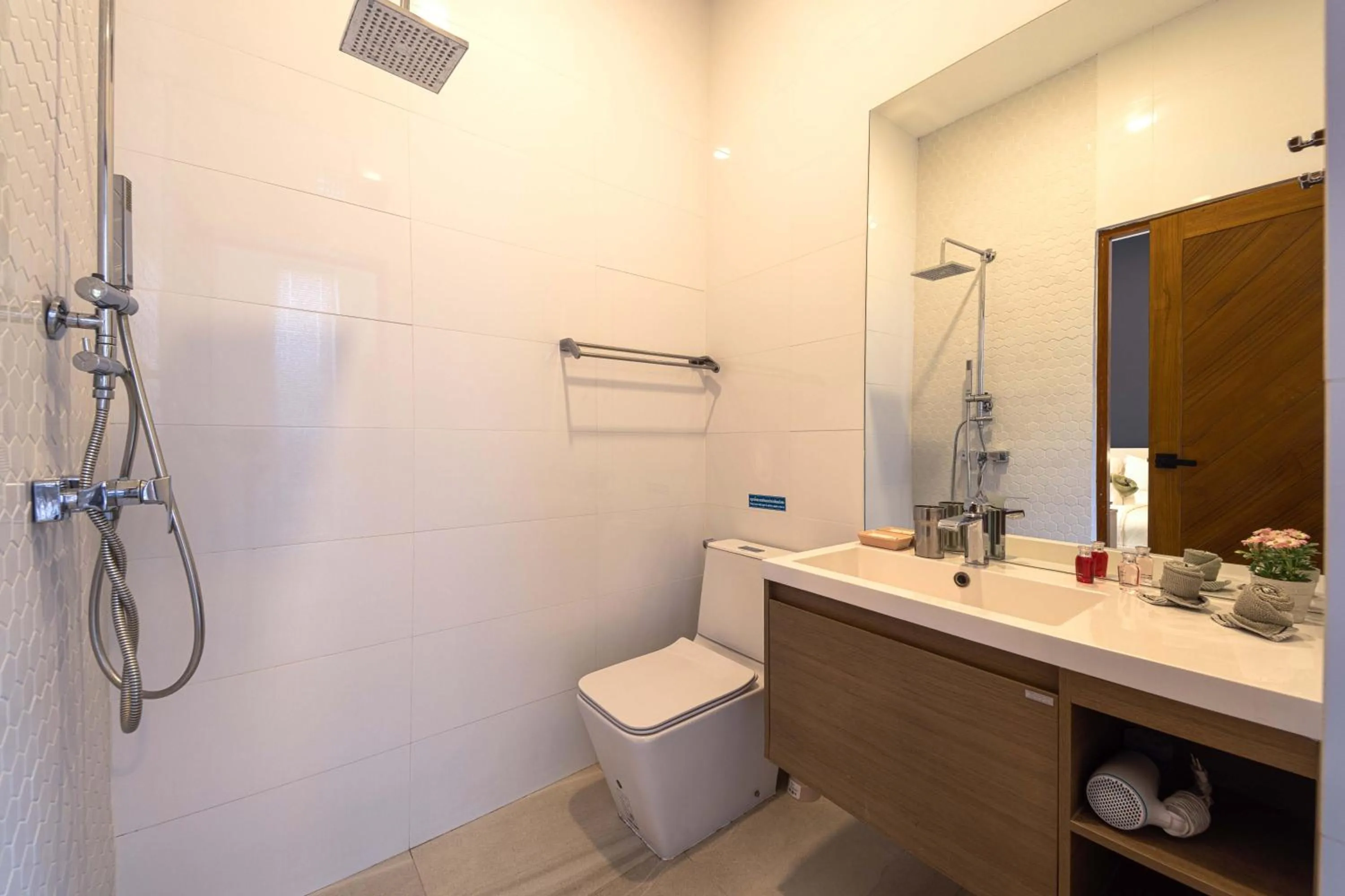 Bathroom in Harmony Villa 5 Bedroom Modern Pool Villa - KH-A7