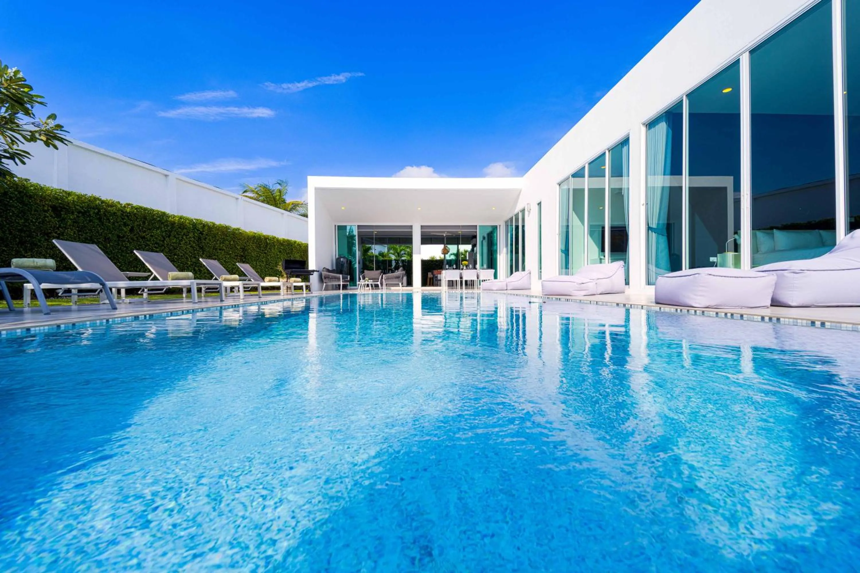 Swimming pool in Harmony Villa 5 Bedroom Modern Pool Villa - KH-A7