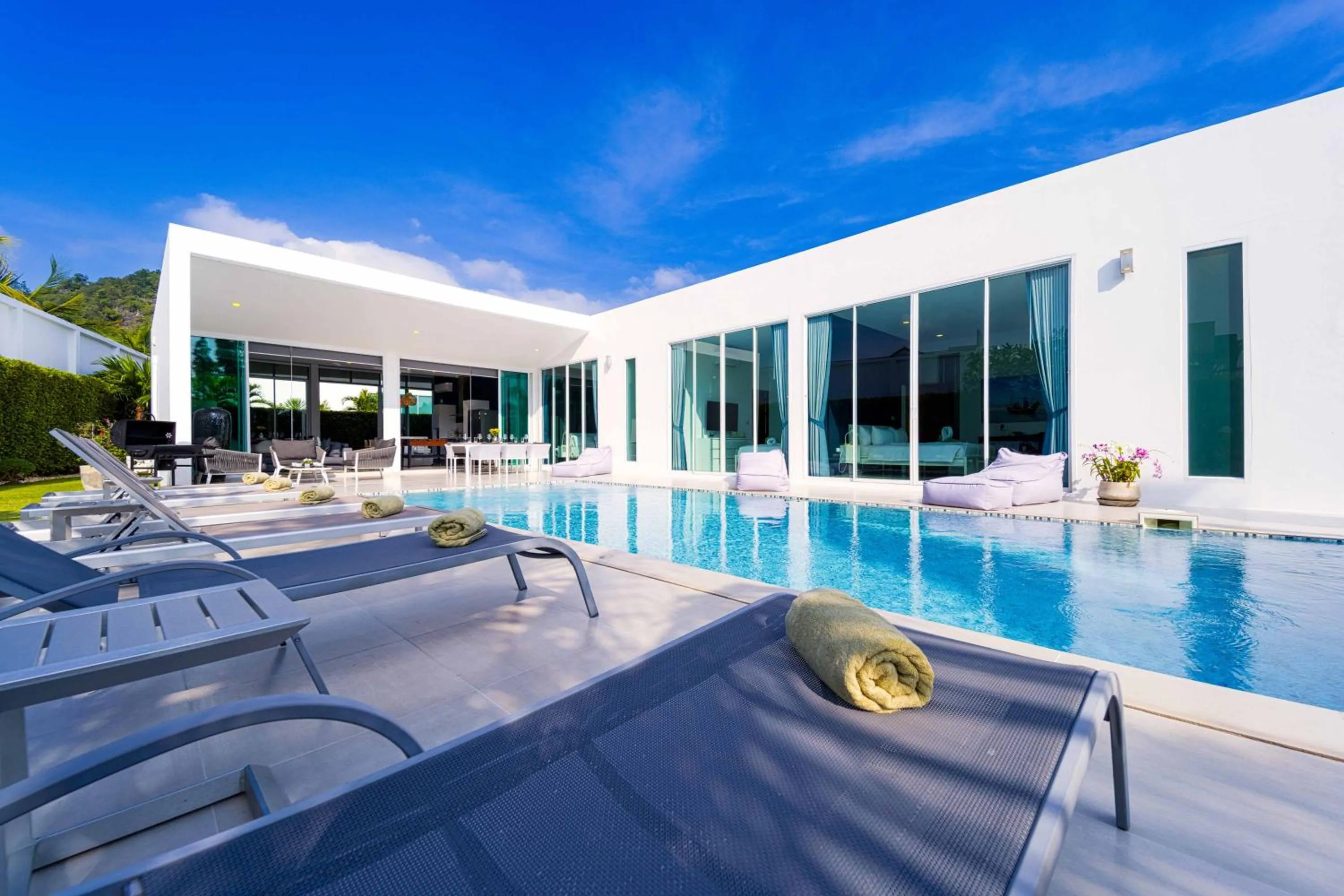 Swimming pool in Harmony Villa 5 Bedroom Modern Pool Villa - KH-A7