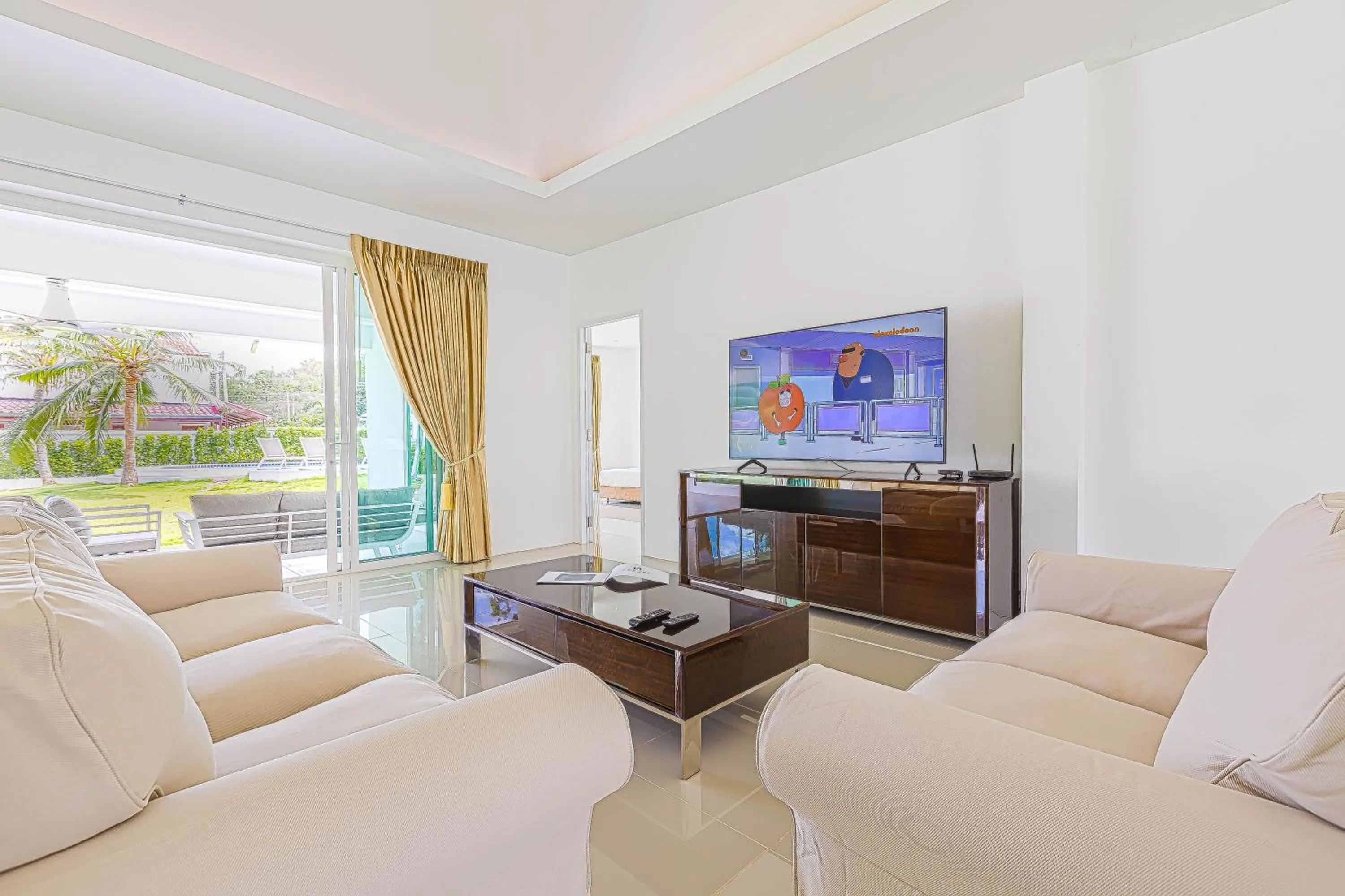 Amazing Private 6 Bedroom Pool Villa ED60