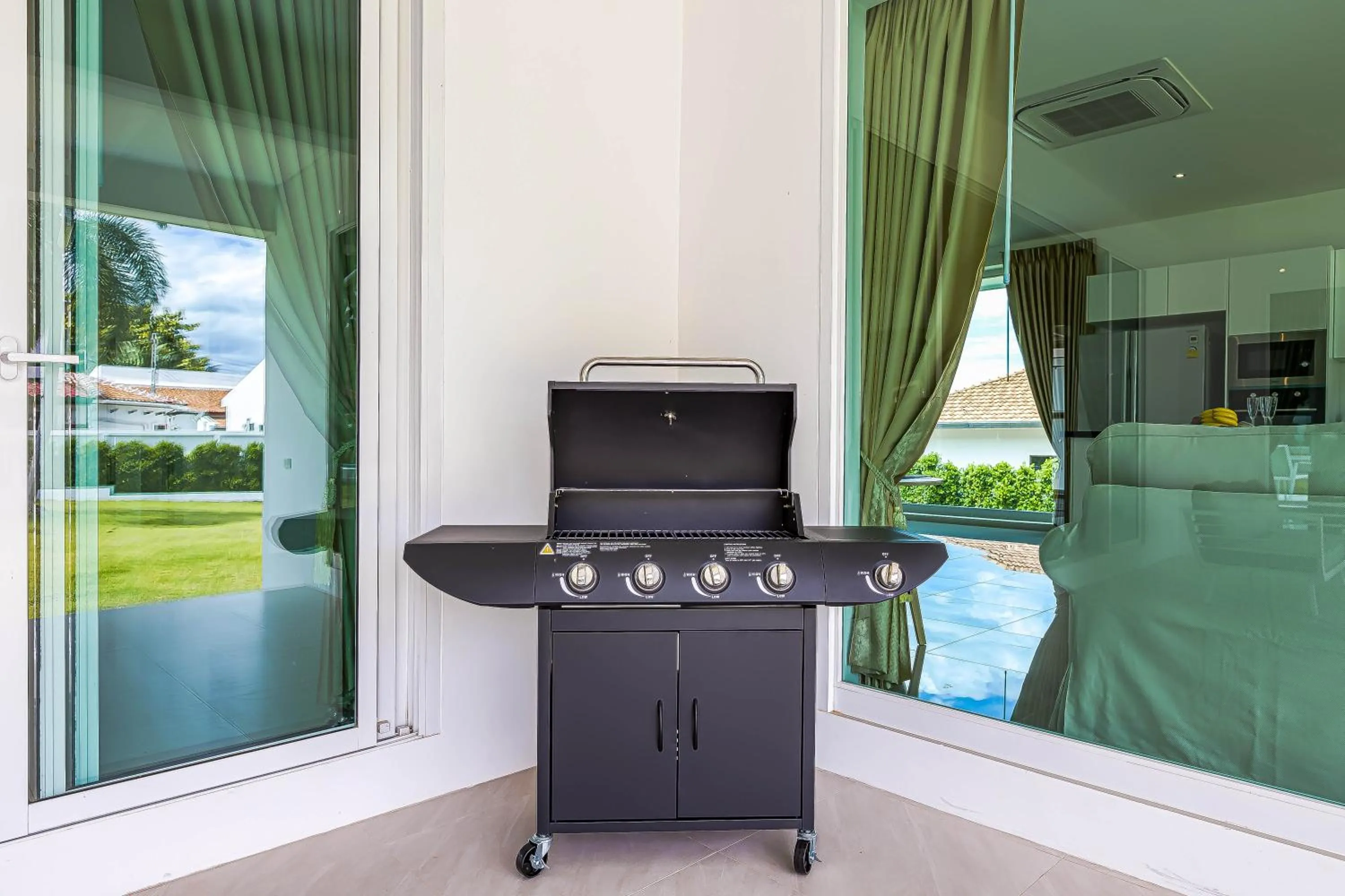 Amazing Private 6 Bedroom Pool Villa ED60