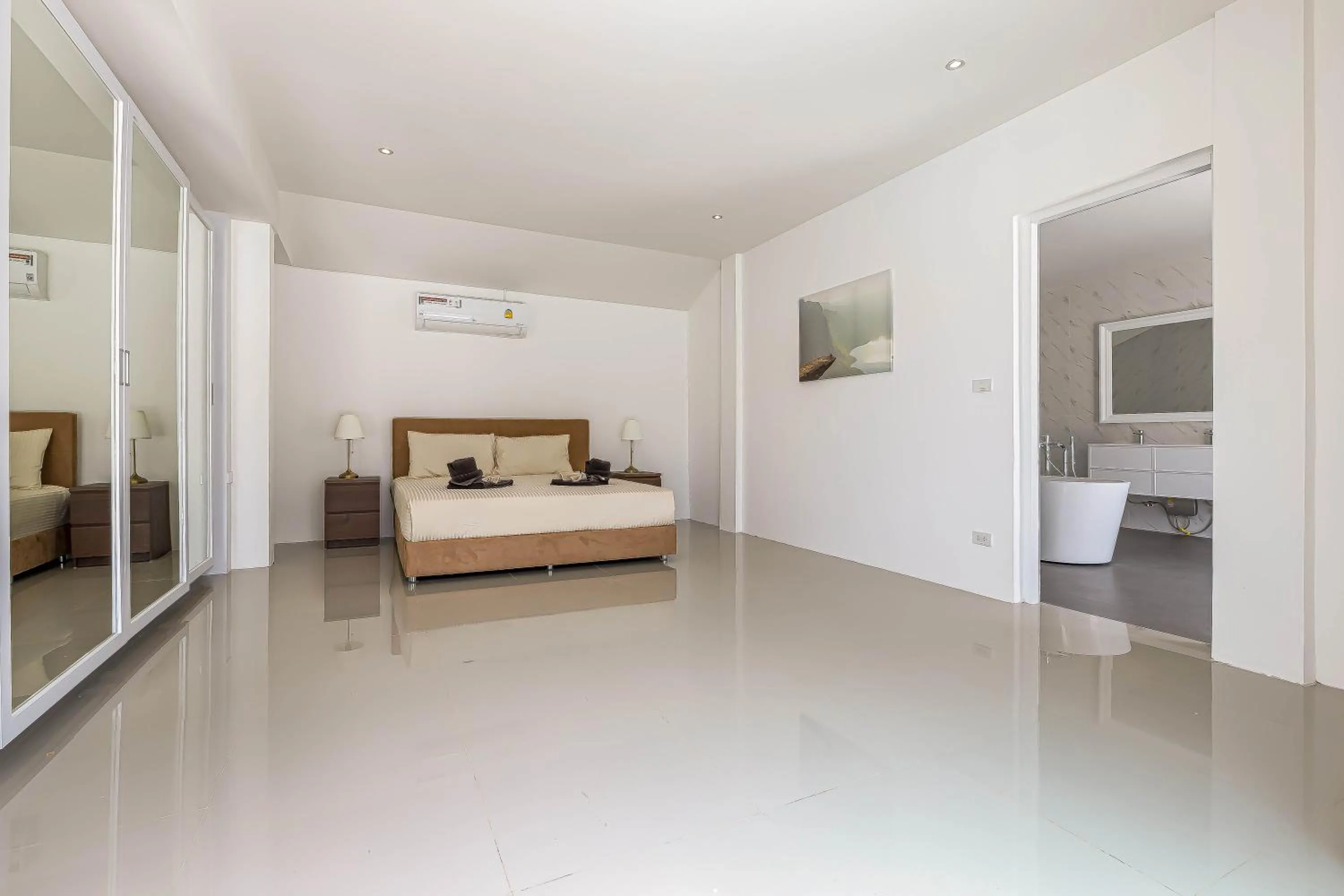 Bed in Amazing Private 6 Bedroom Pool Villa ED60