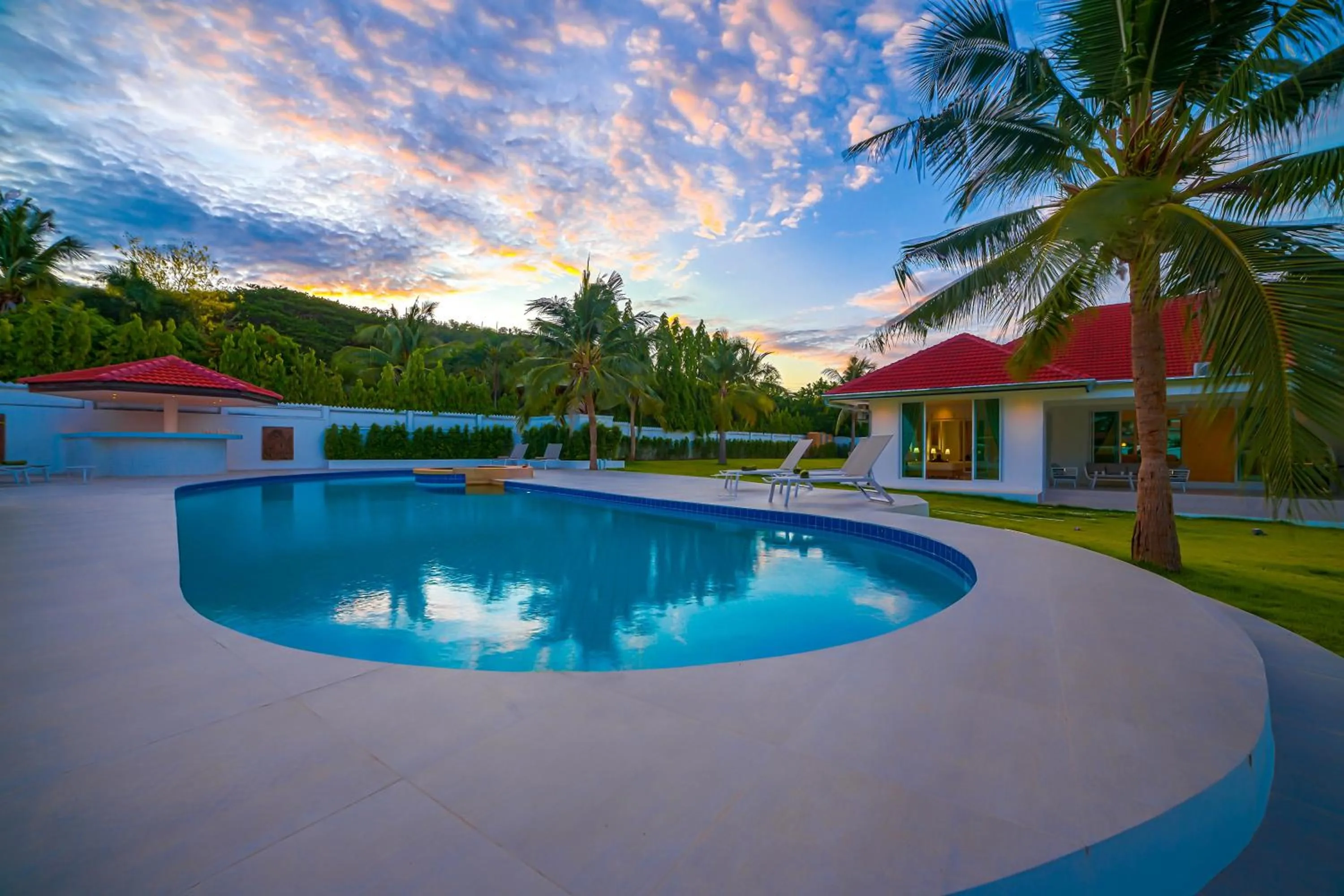 Amazing Private 6 Bedroom Pool Villa ED60