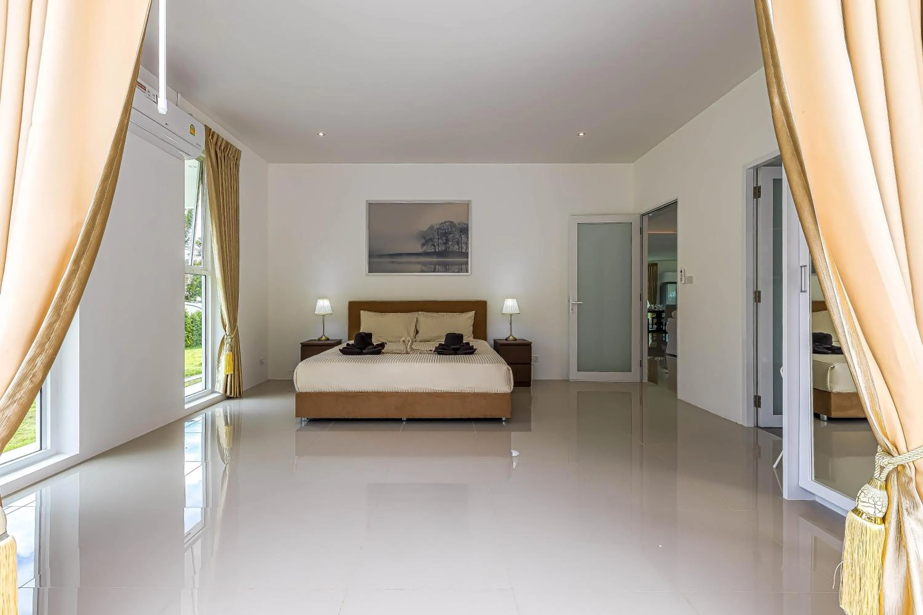 Bed in Amazing Private 6 Bedroom Pool Villa ED60