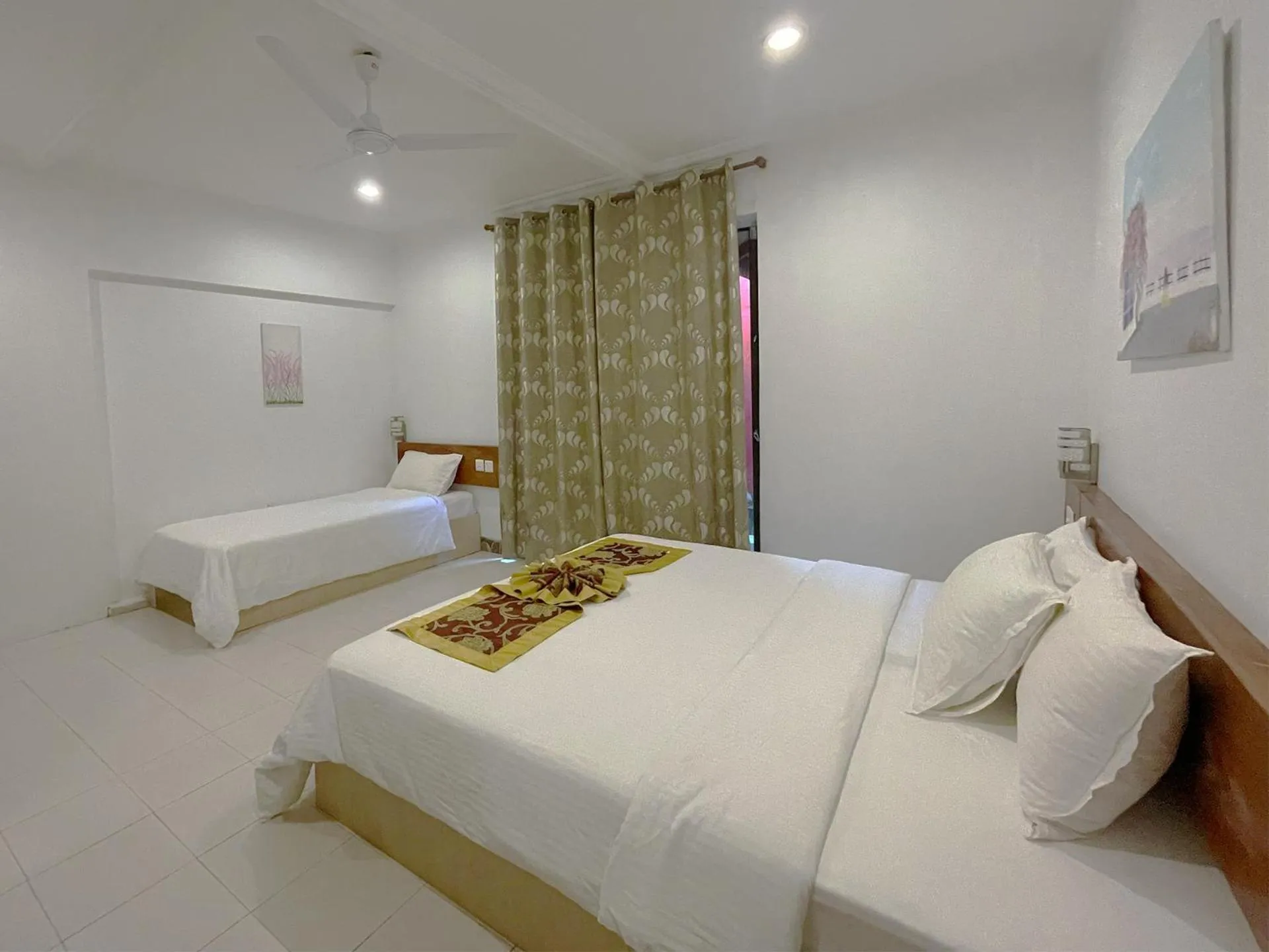 Photo of the whole room, Bed in Paradise Retreat, Maafushi