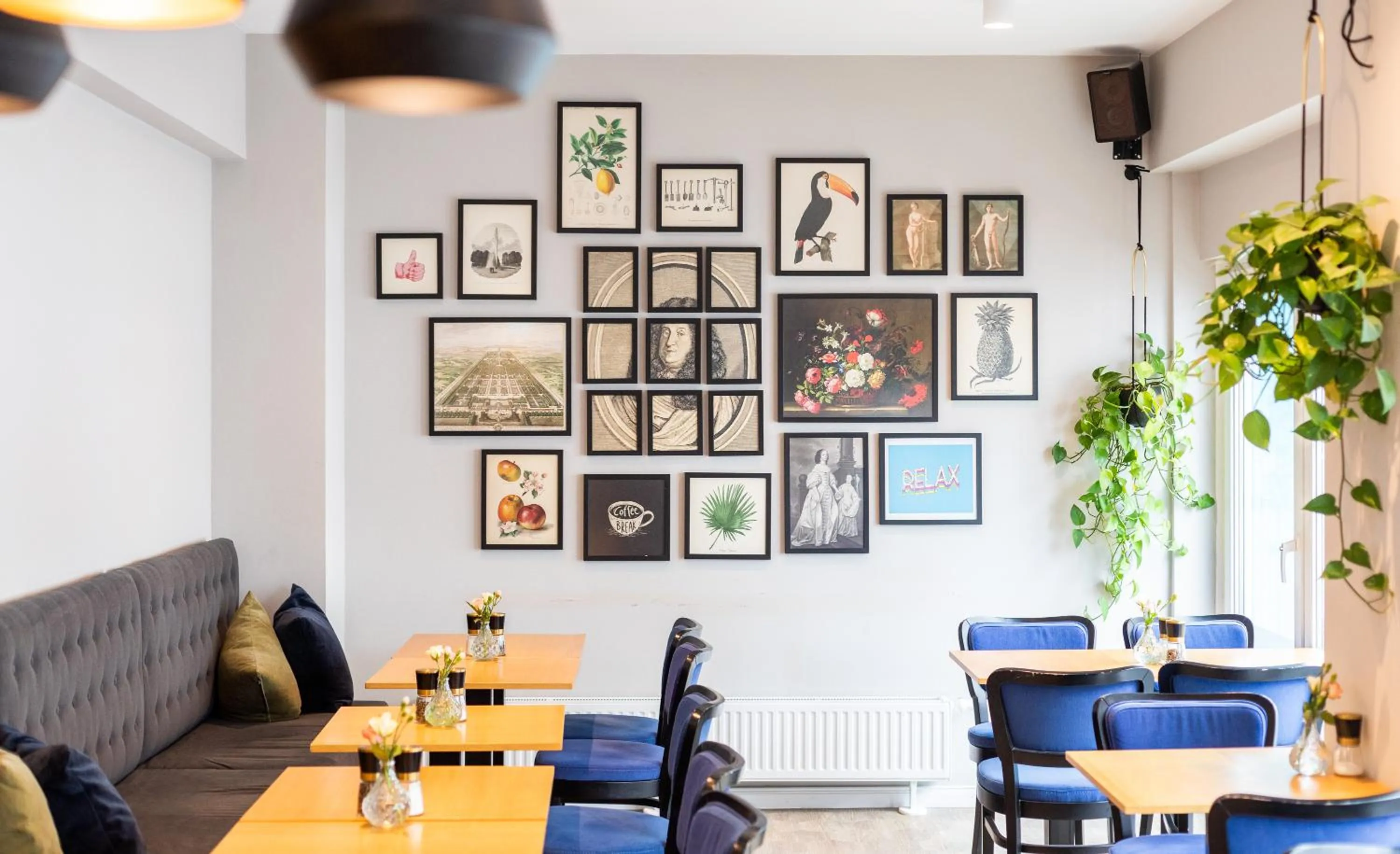 Restaurant/places to eat in YORS Boutique Hotel