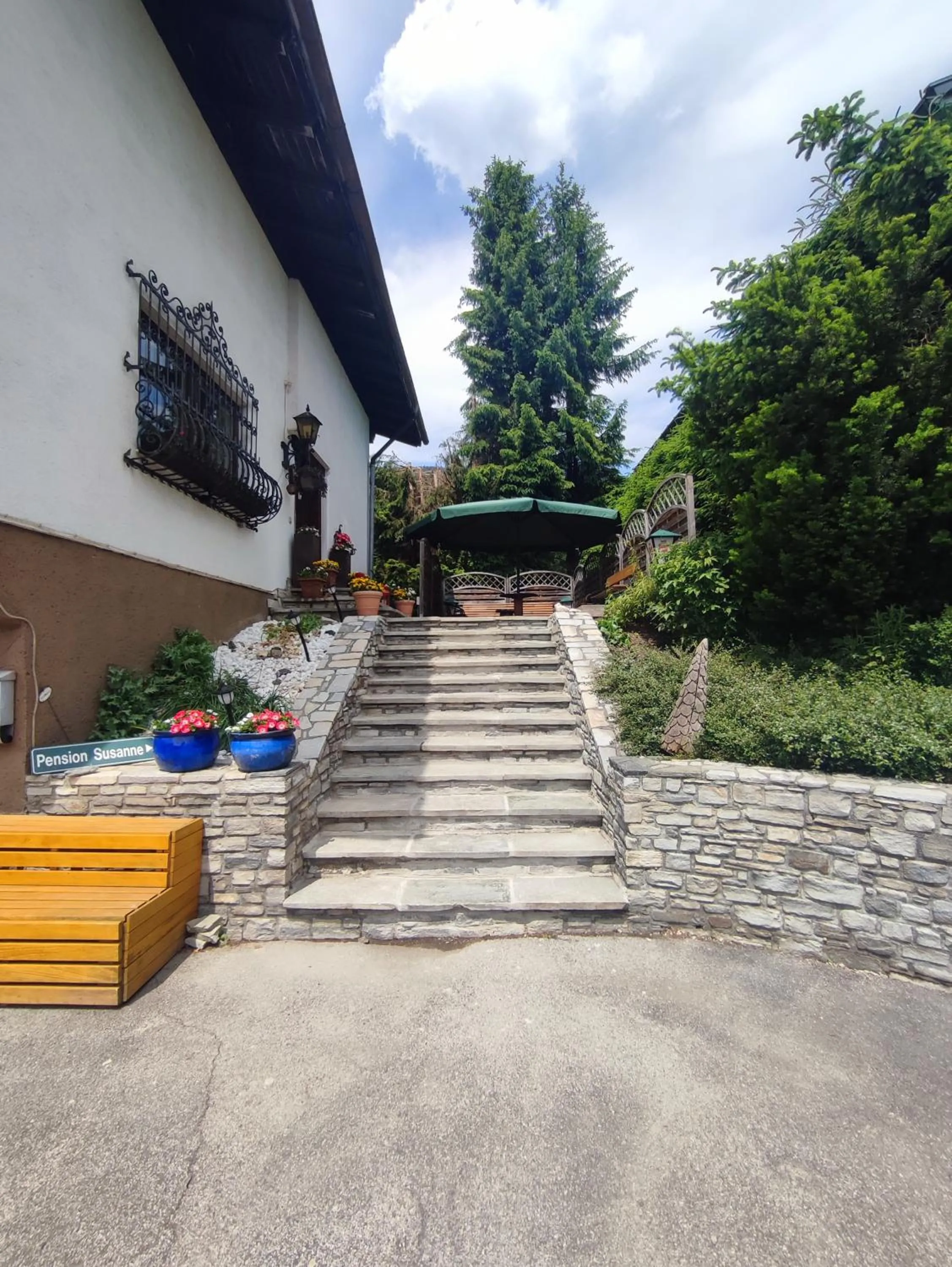 Property building in Haus Susanne