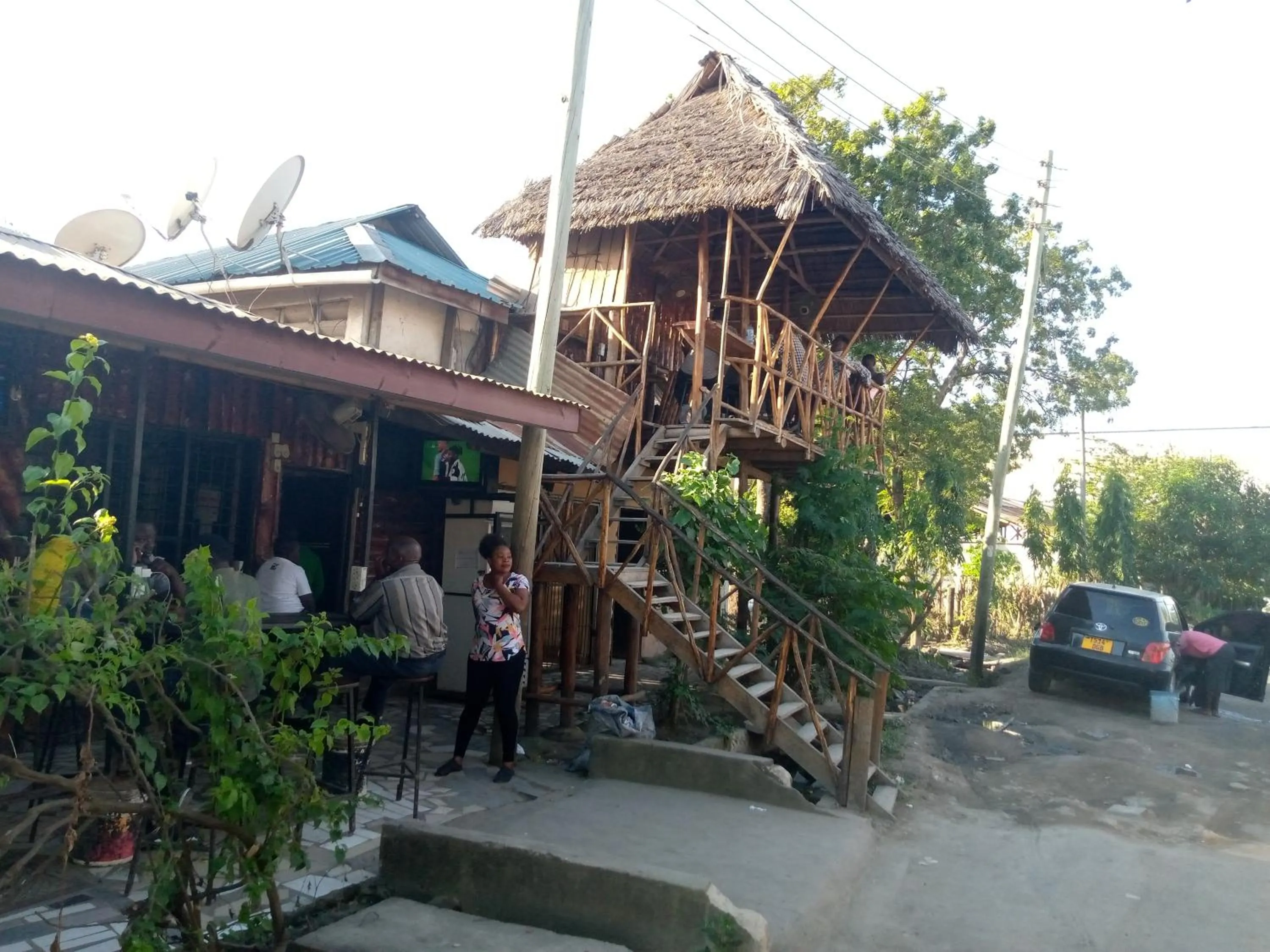 Garden in Kicec bar and guest house airport