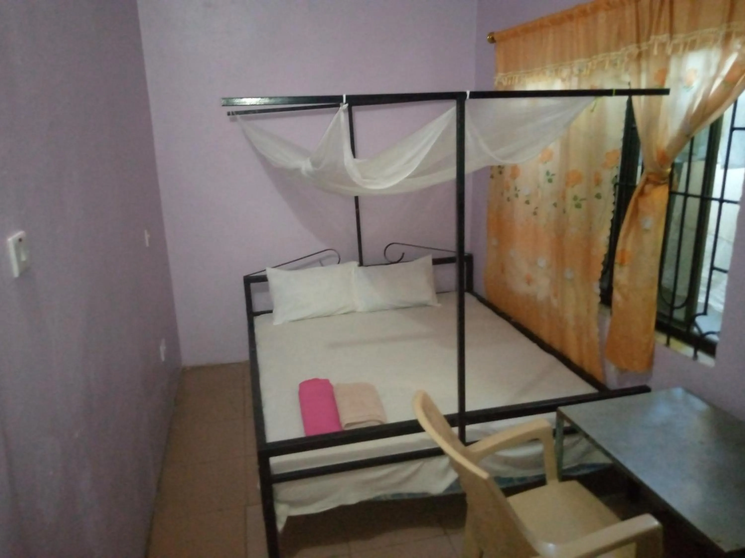 Bed in Kicec bar and guest house airport