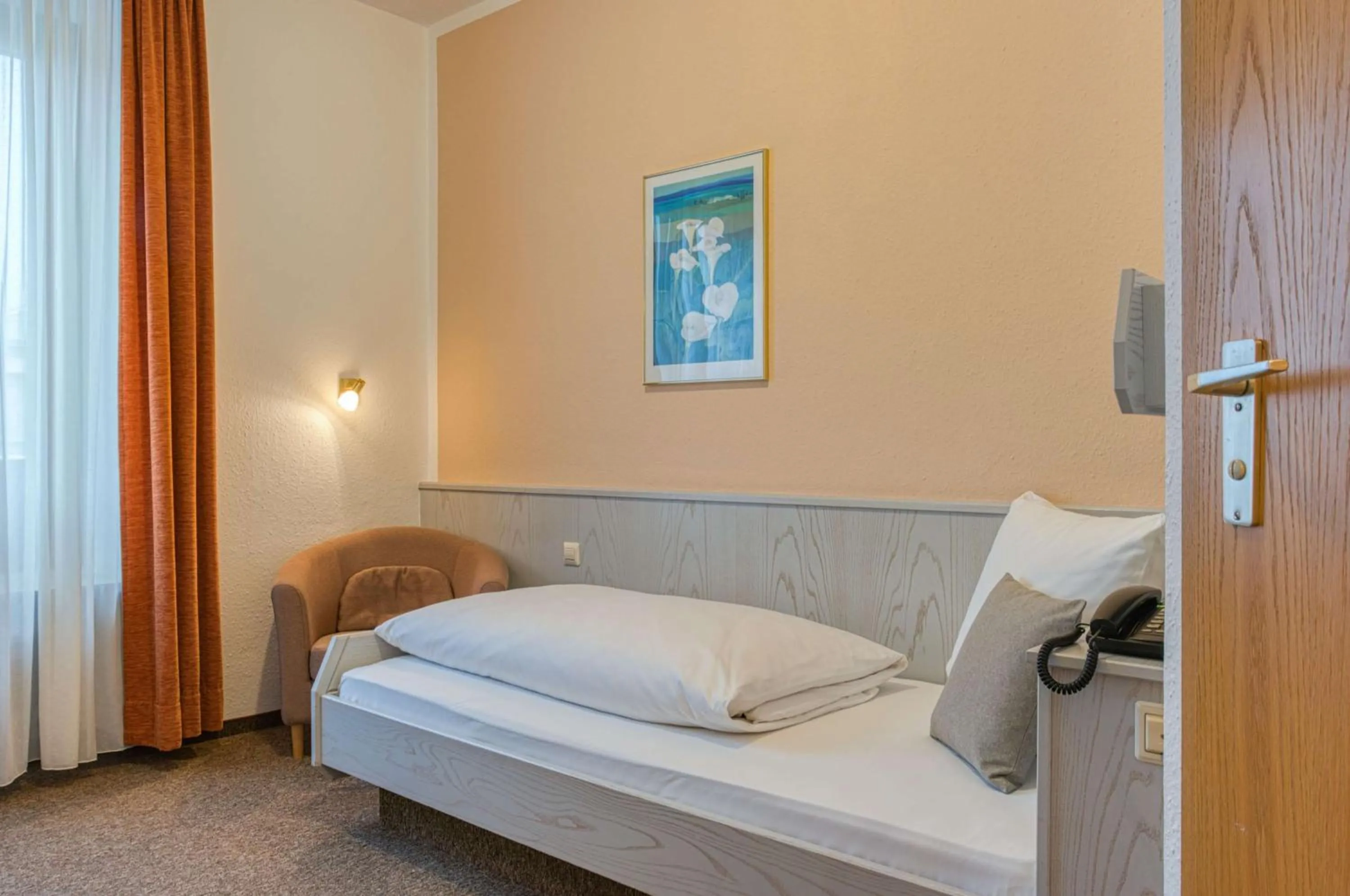 Photo of the whole room, Bed in Sautter Hotel Stuttgart City