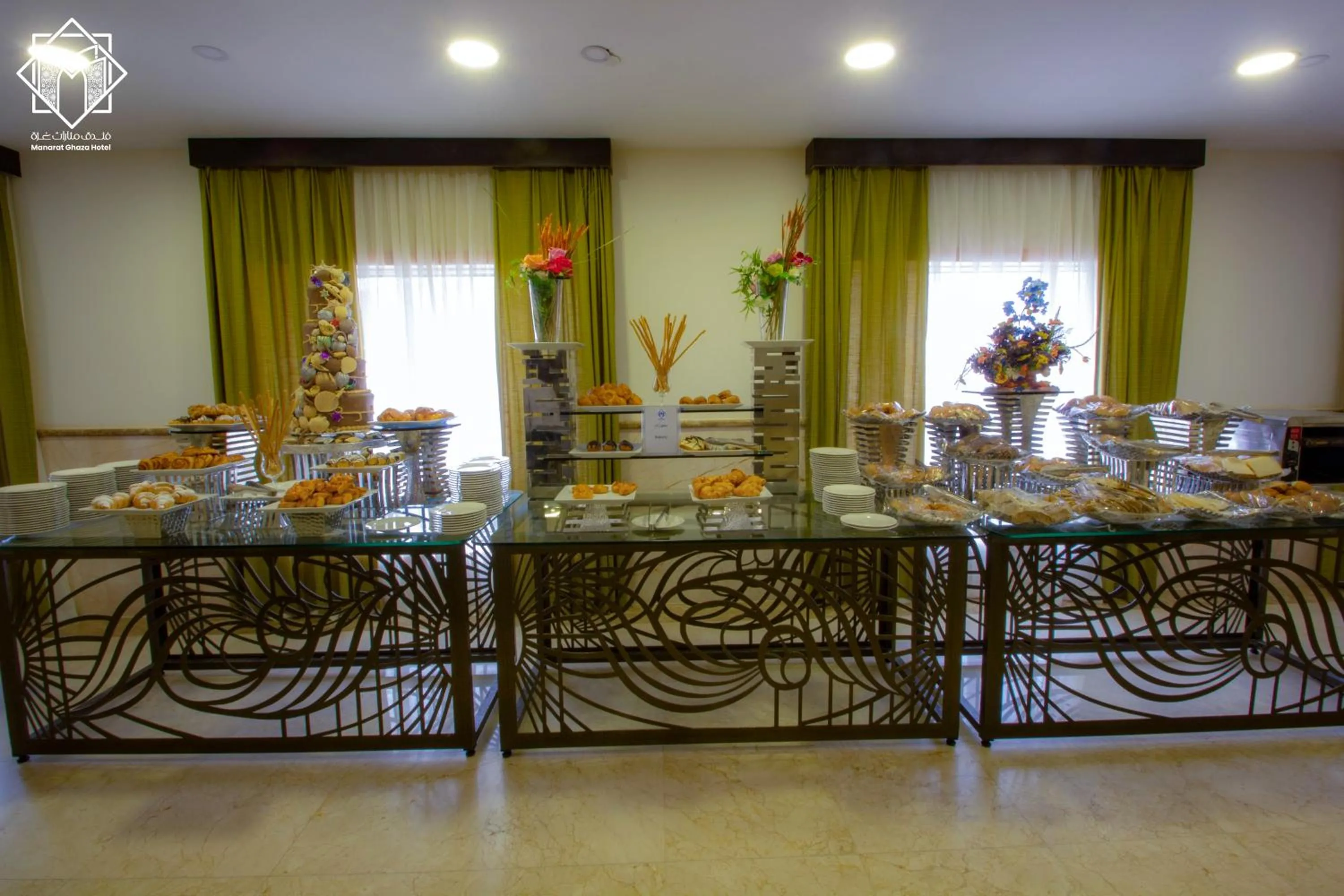 Food in Manarat Gaza Hotel - Al Haram Tower