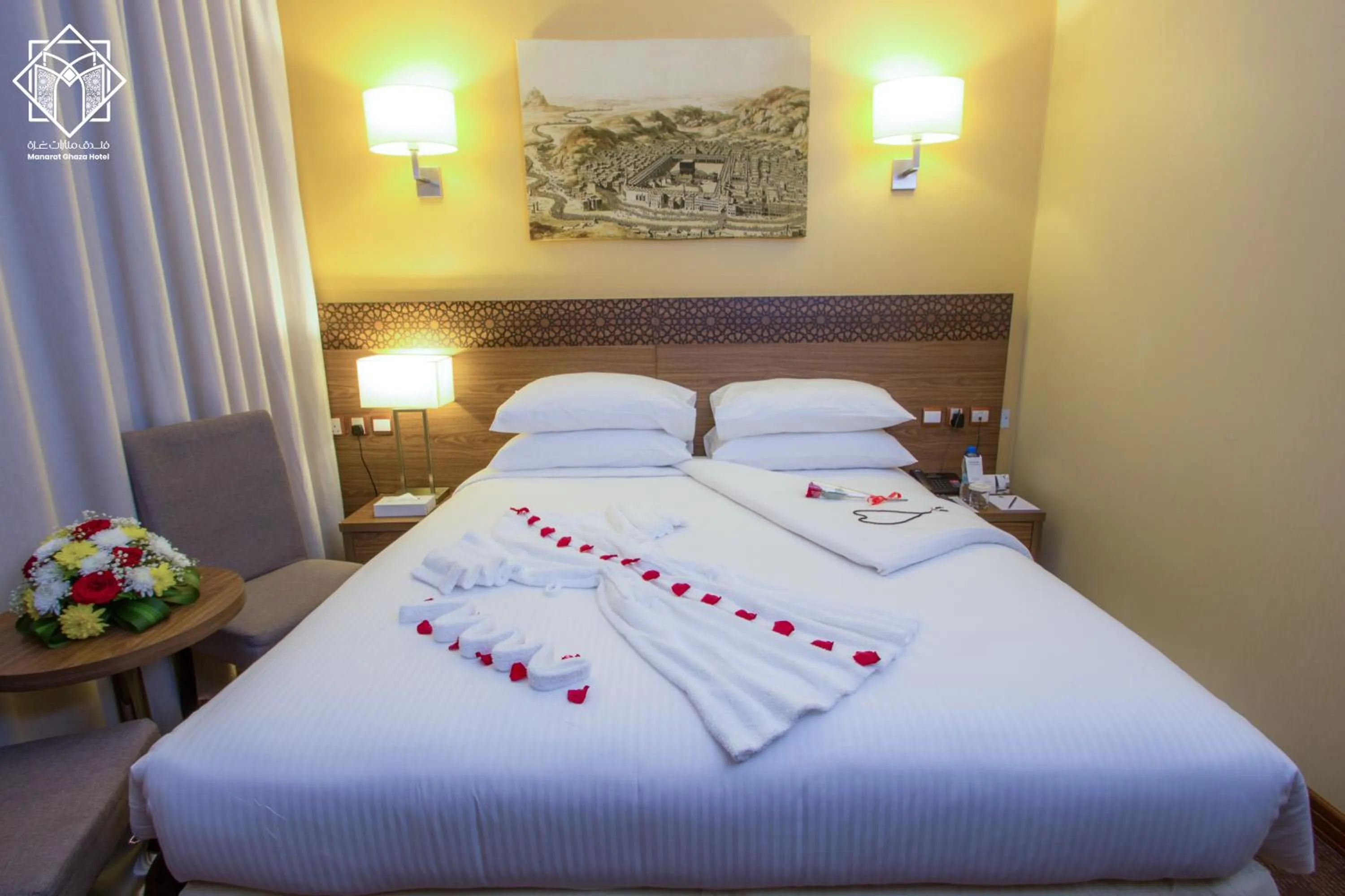 Bedroom, Bed in Manarat Gaza Hotel - Al Haram Tower