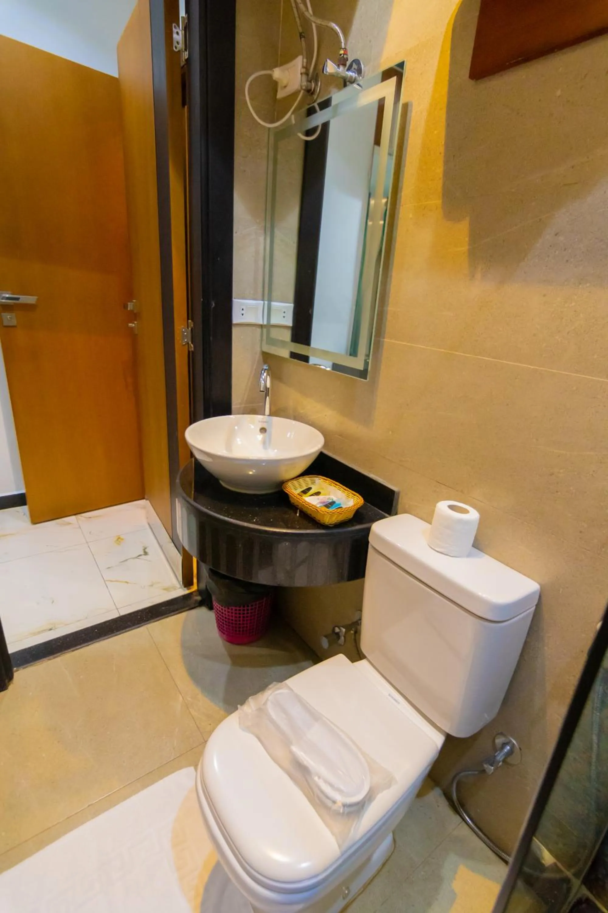 Bathroom in Museum Plaza