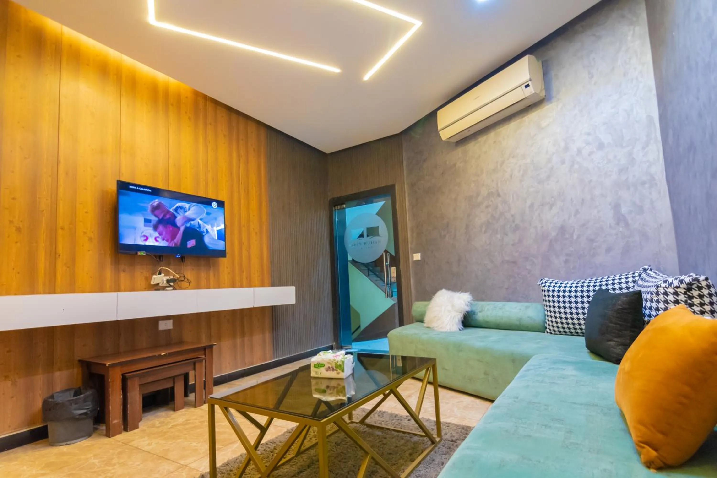 Property building in Museum Plaza