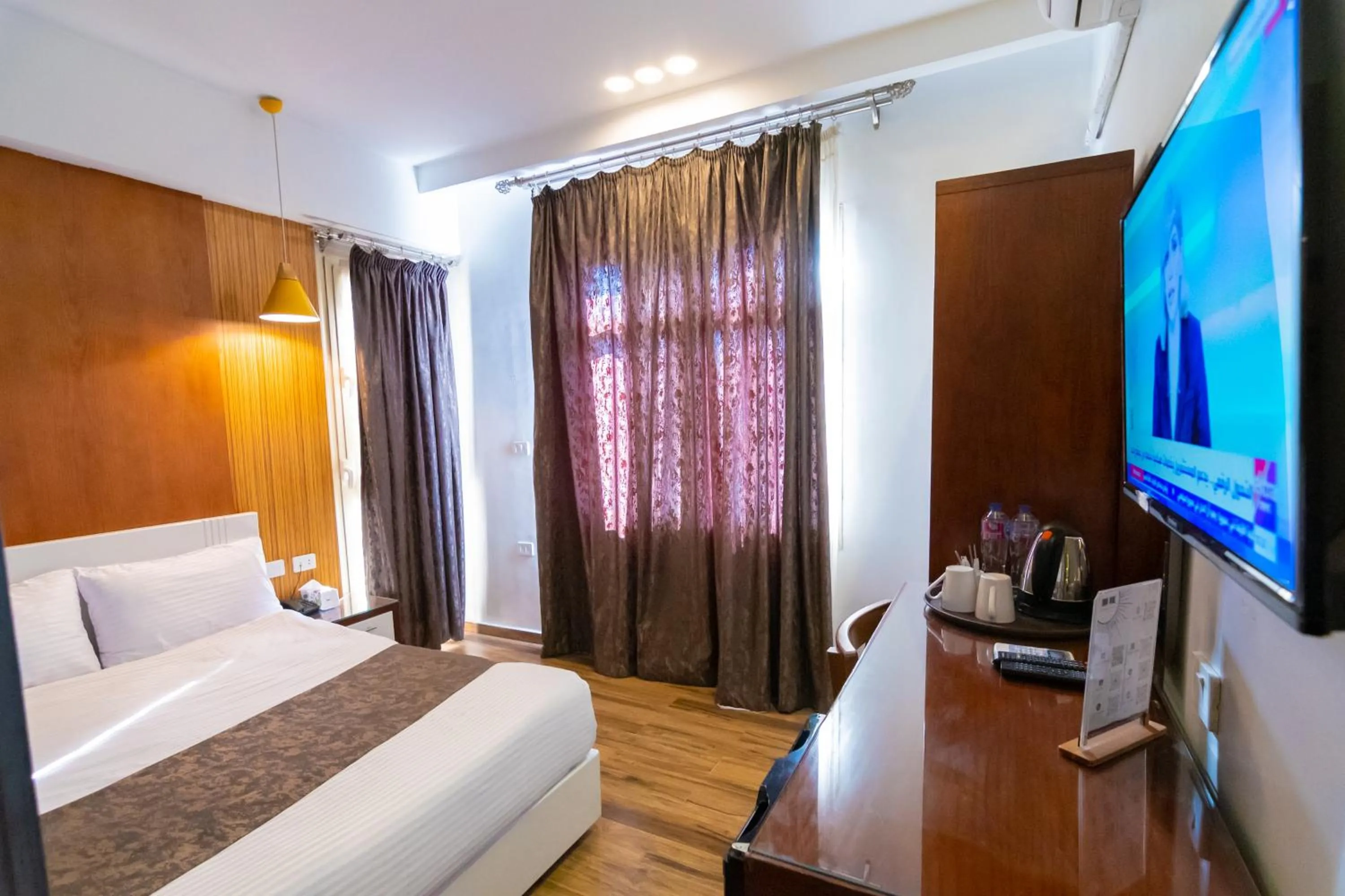 Bedroom, Bed in Museum Plaza