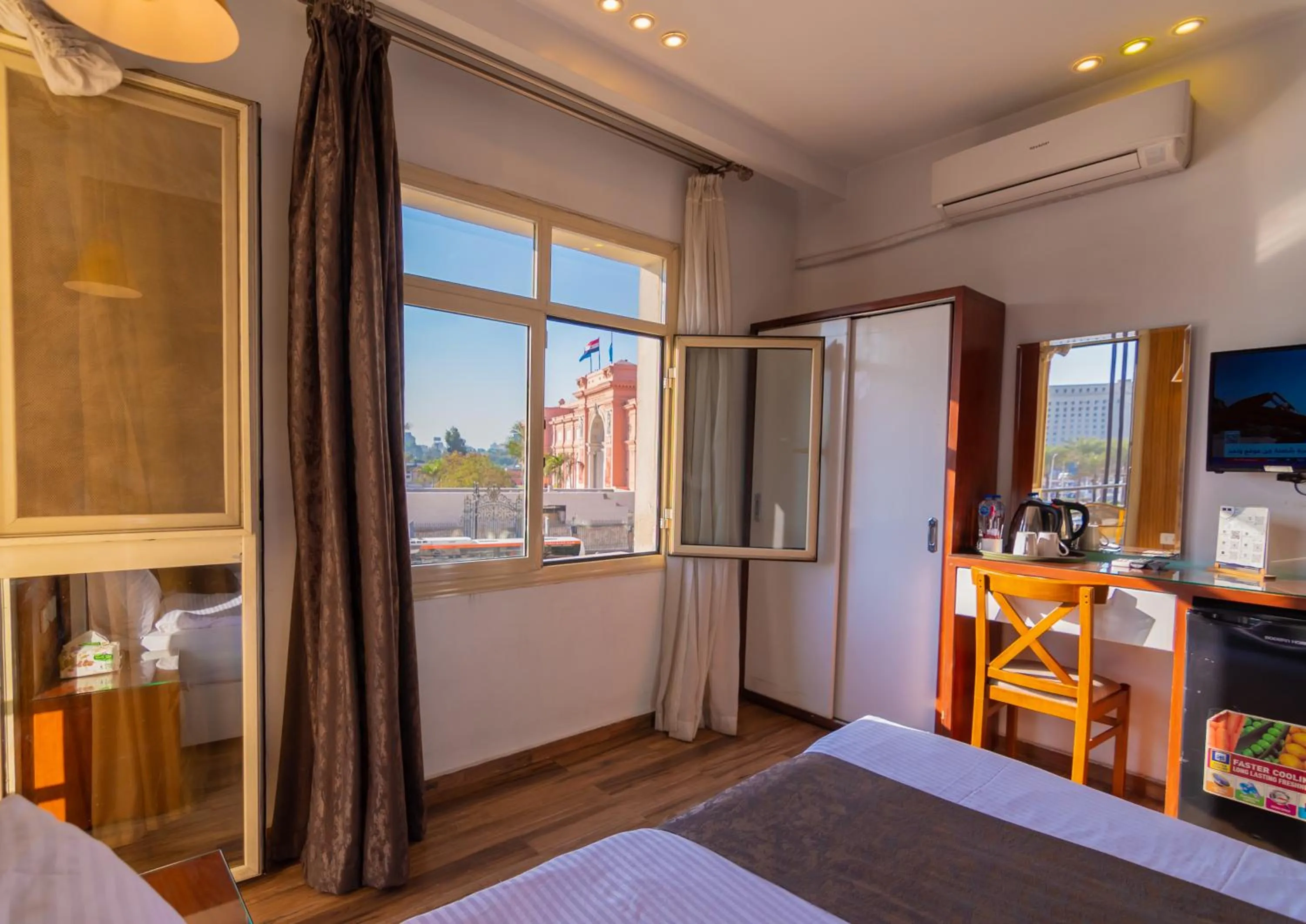 Bedroom, Bed in Museum Plaza