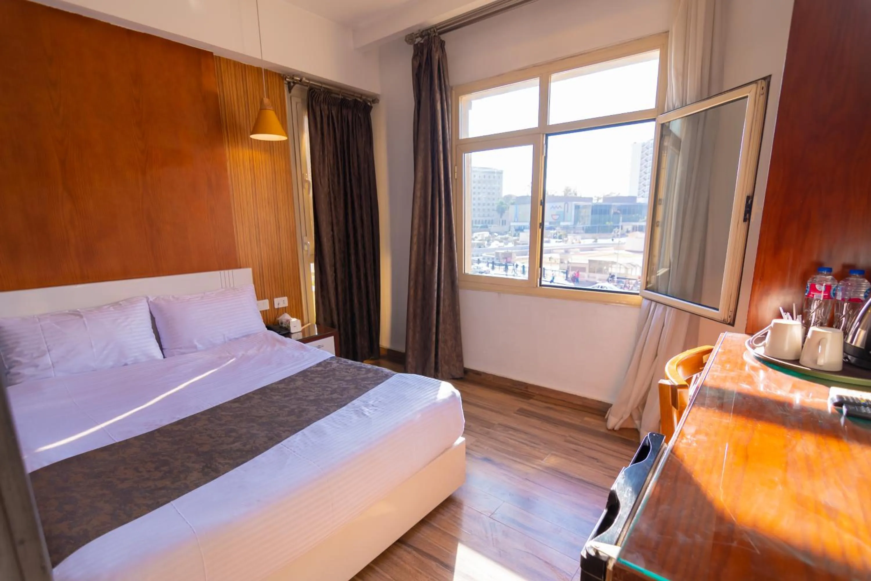 Bedroom, Bed in Museum Plaza