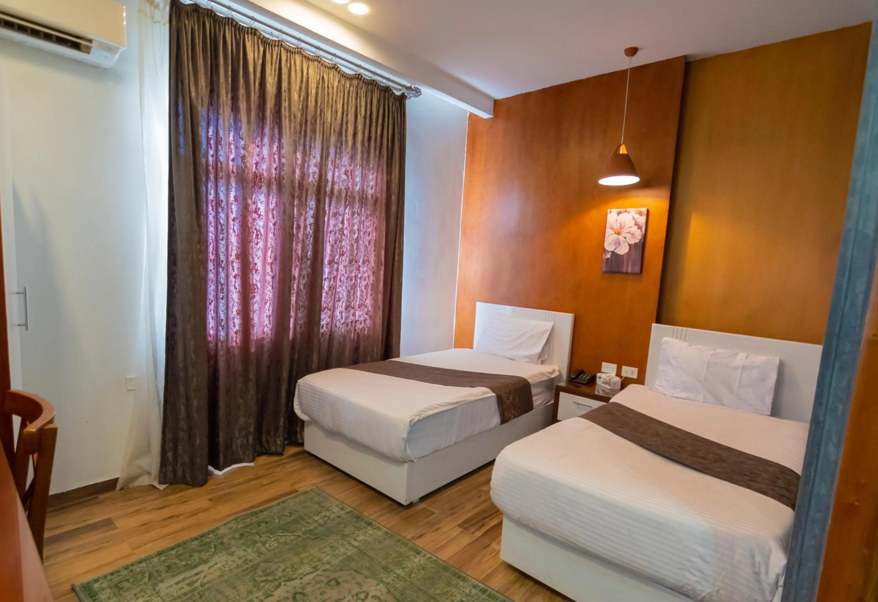 Bedroom, Bed in Museum Plaza