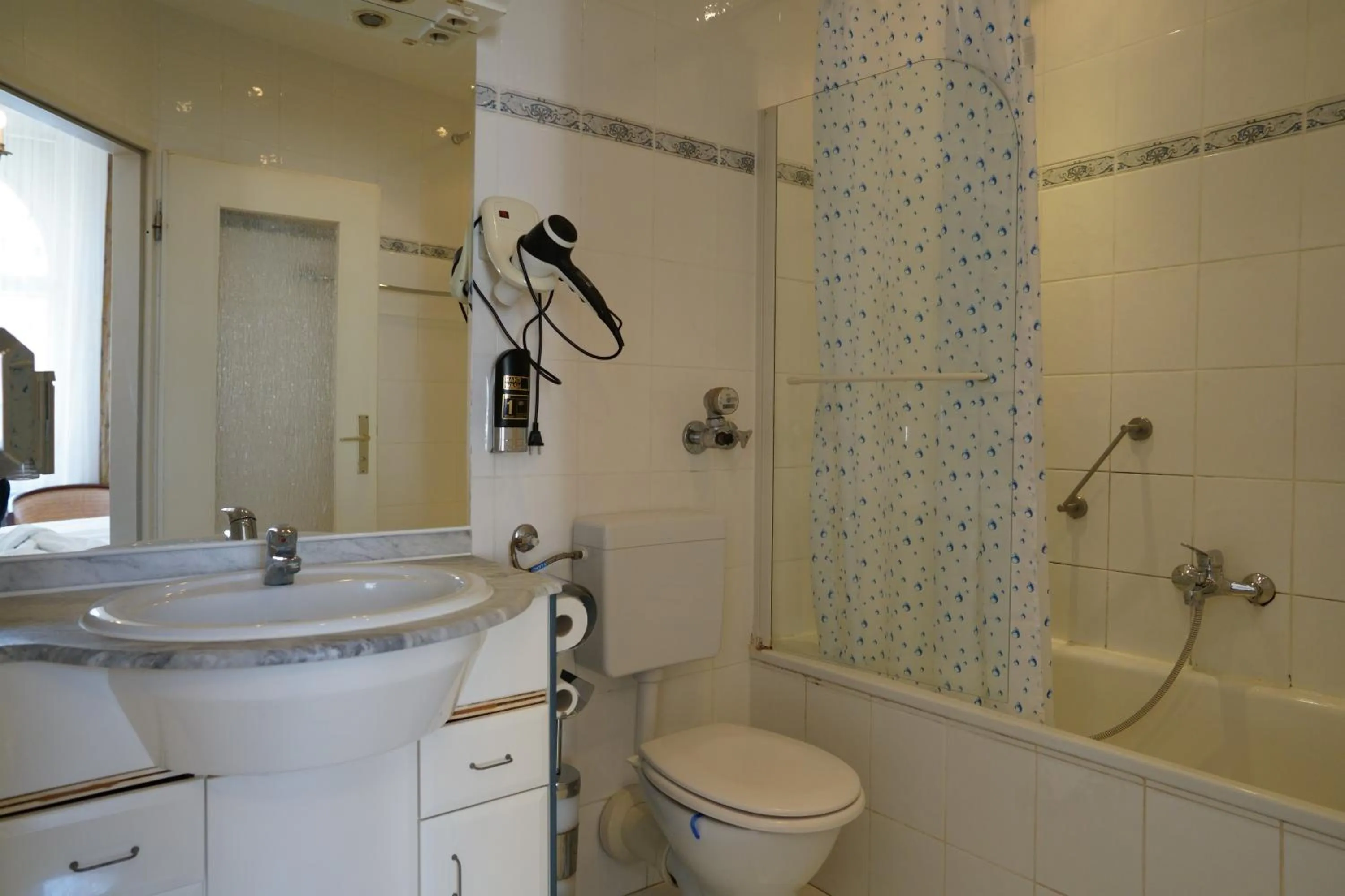 Bathroom in Hotel Xantener Eck