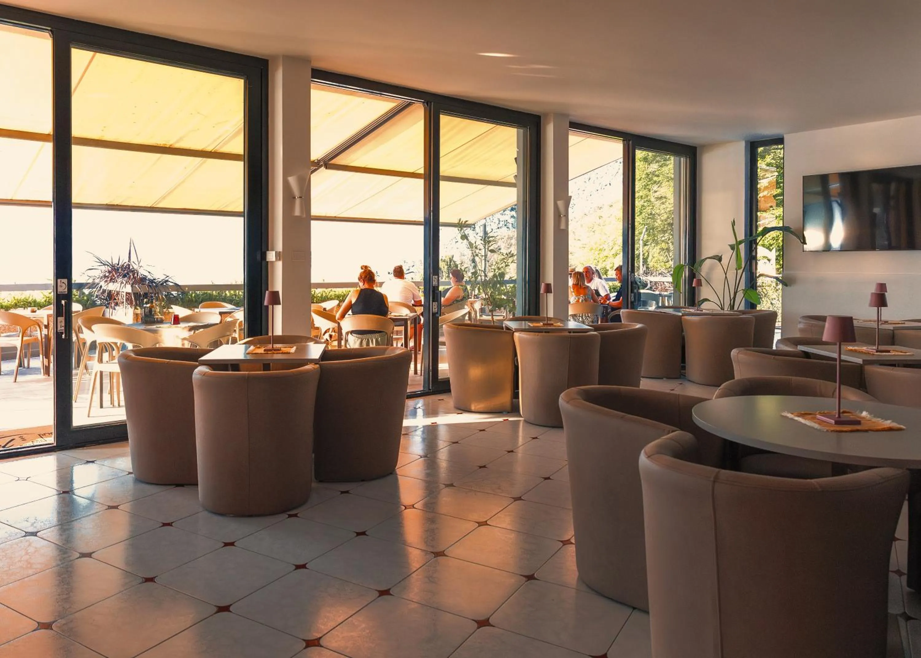 Lounge or bar in Wind Hotel