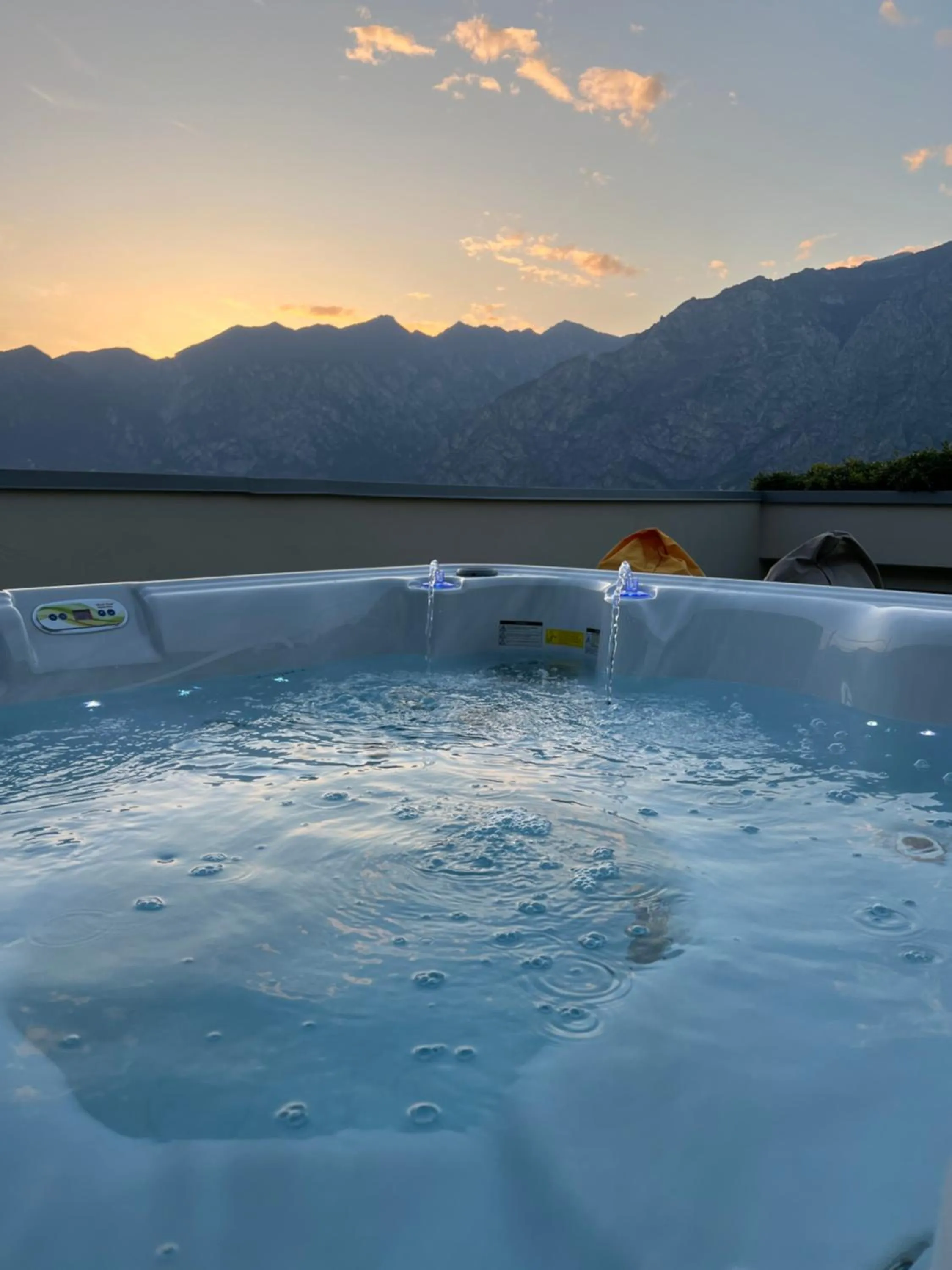 Hot Tub in Wind Hotel