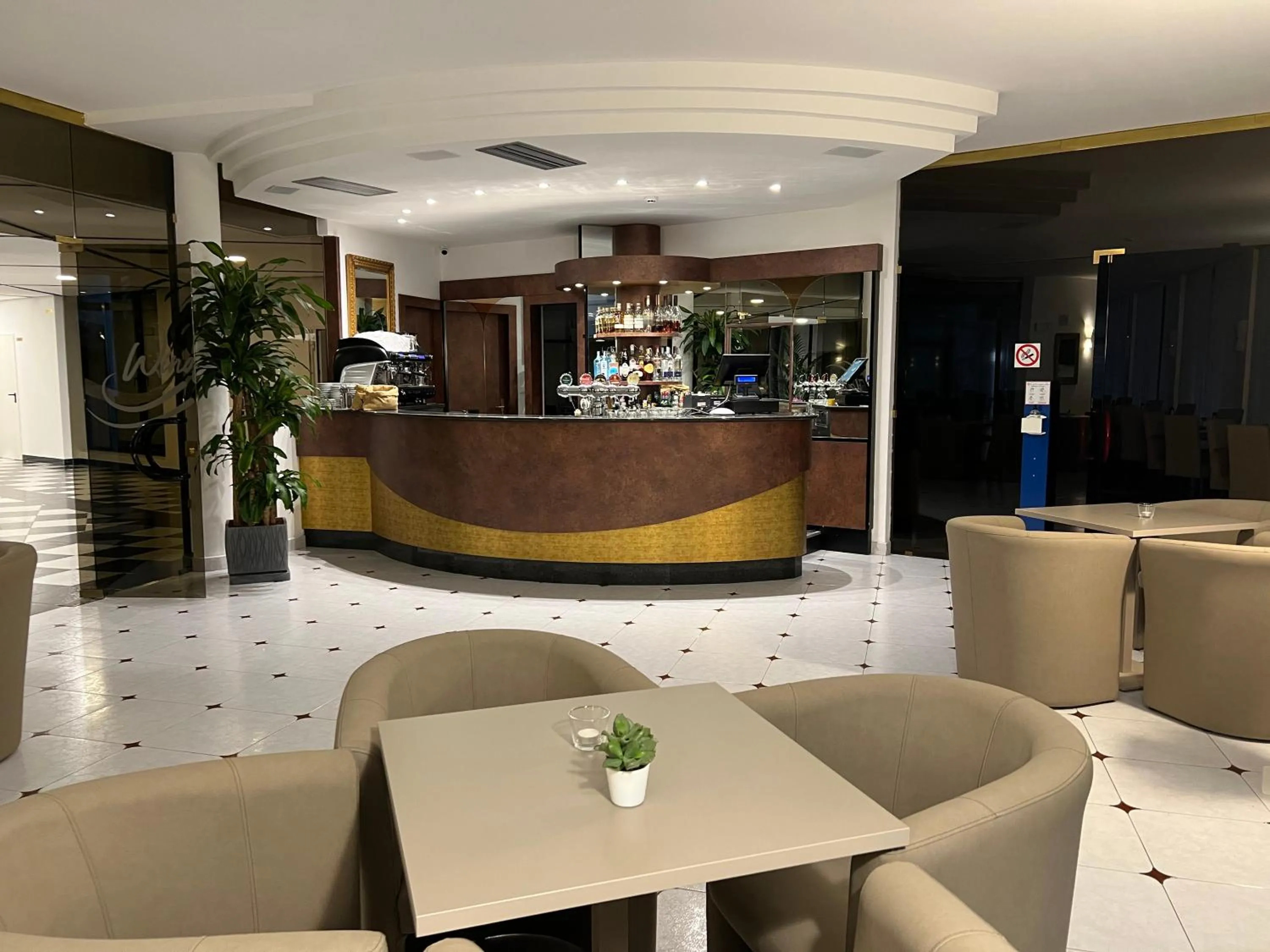 Lounge or bar in Wind Hotel