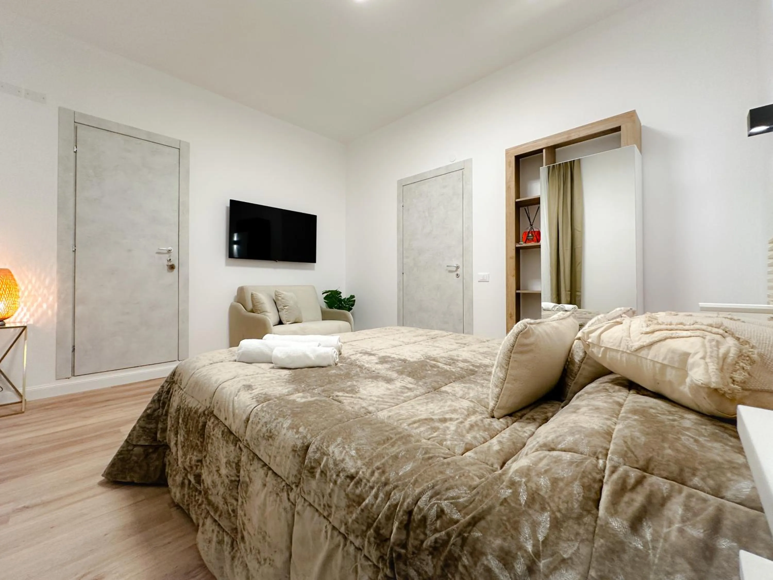 Bed in Colosseum Luxury Guest House