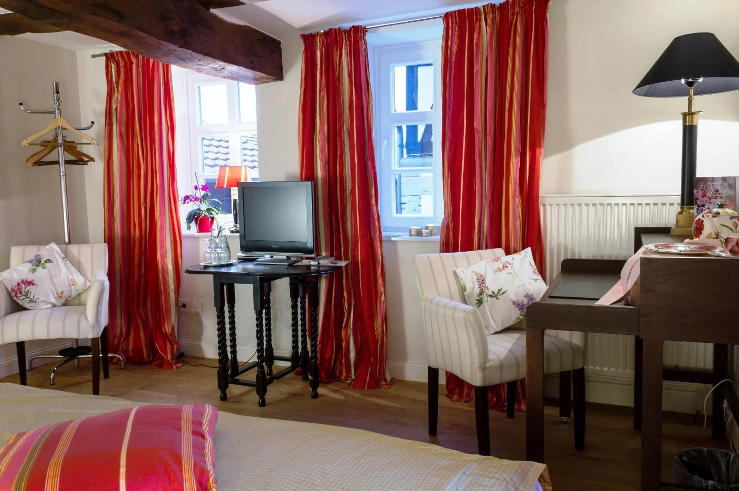 Photo of the whole room in Romantik Hotel Zum Rosenhof