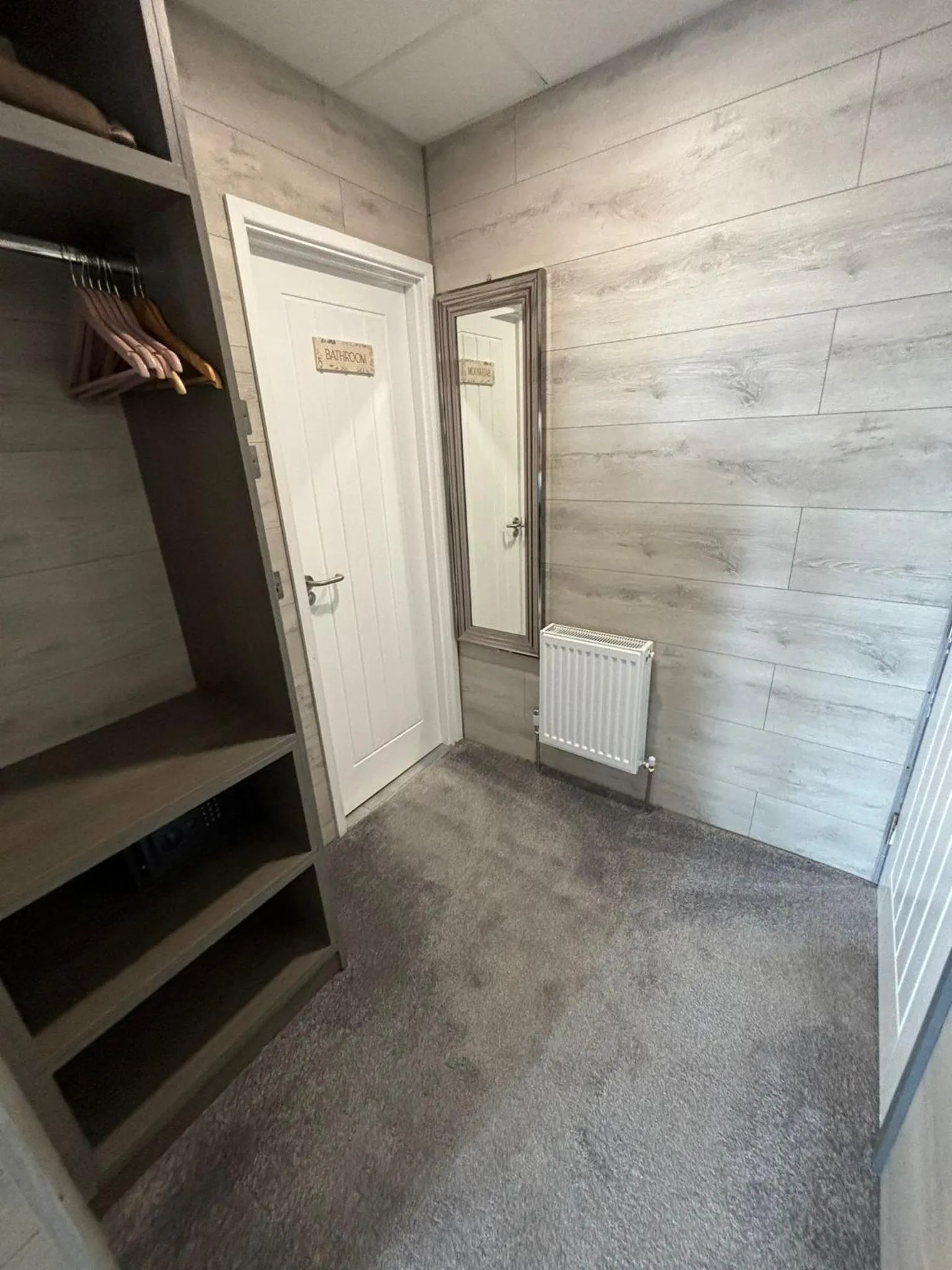 wardrobe in Kings Boutique Hotel