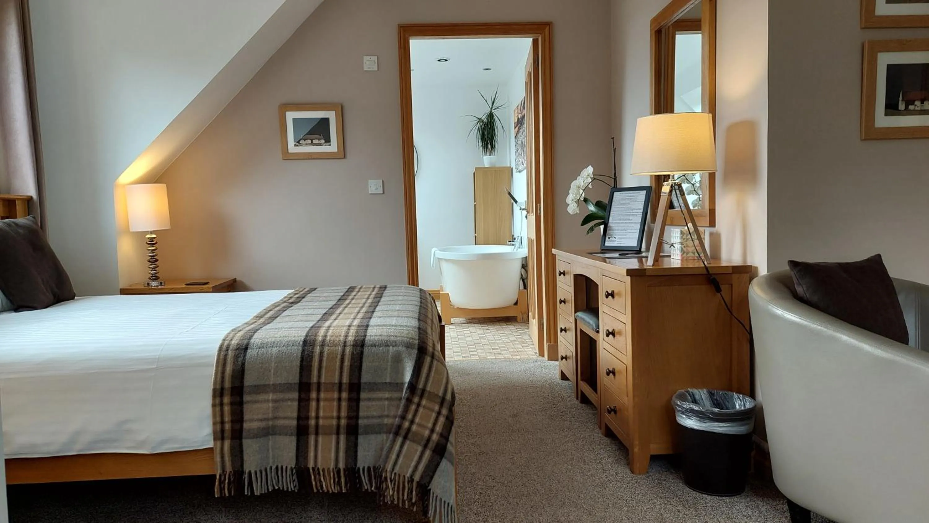 Bed in Orchard House Bed and Breakfast