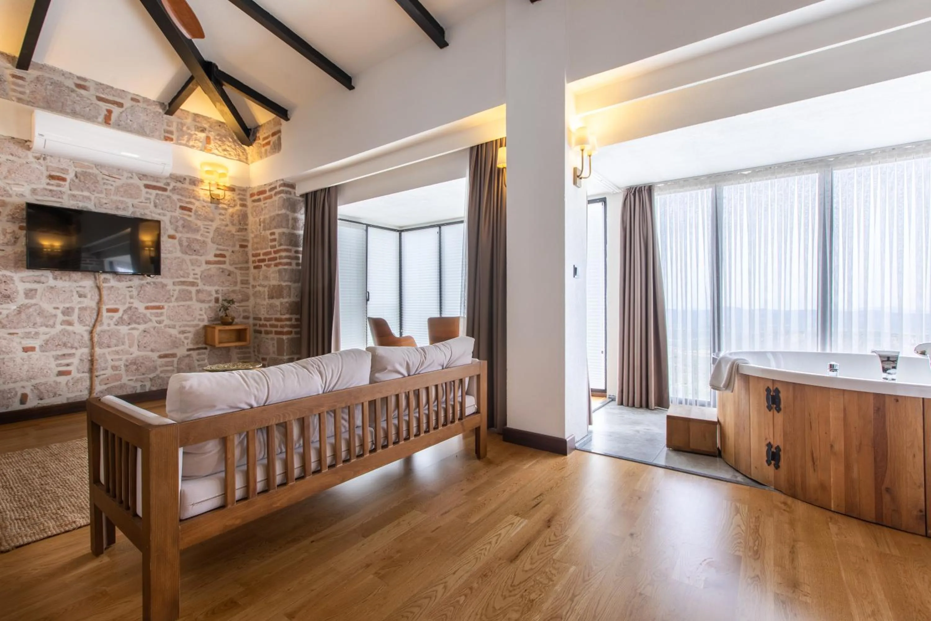 Hot Tub, Bed in Marlo Ayvalık 12 Plus Adult Only