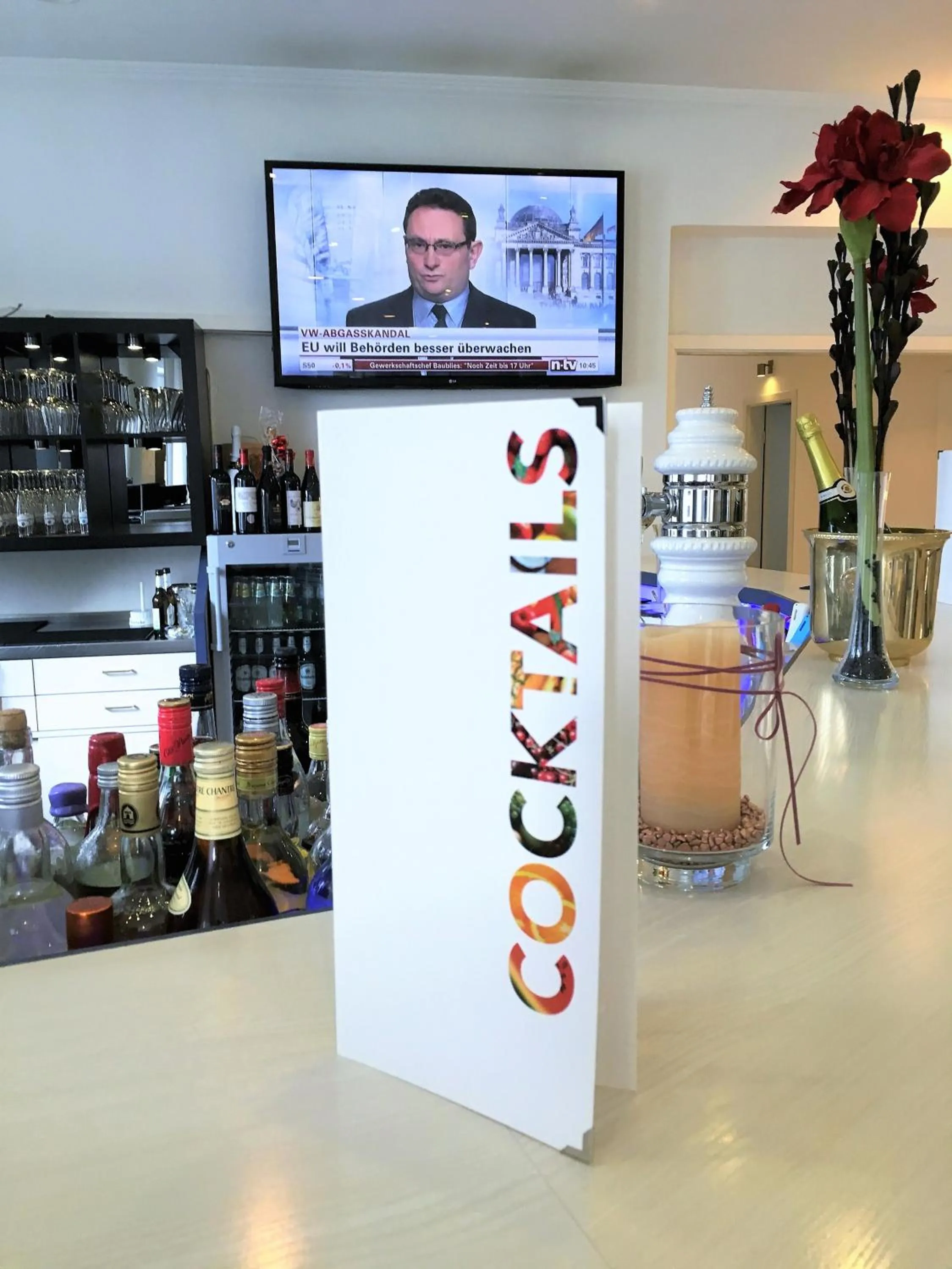 Alcoholic drinks in Ascot Hotel