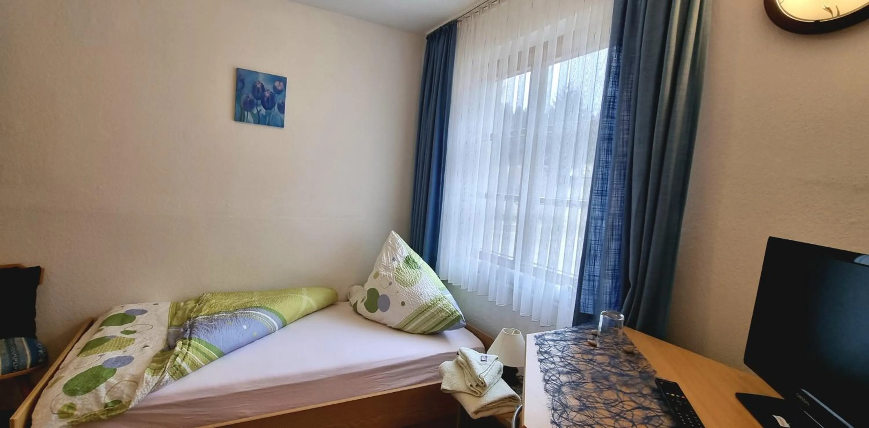 Photo of the whole room, Bed in Gasthof Landhaus Adorf