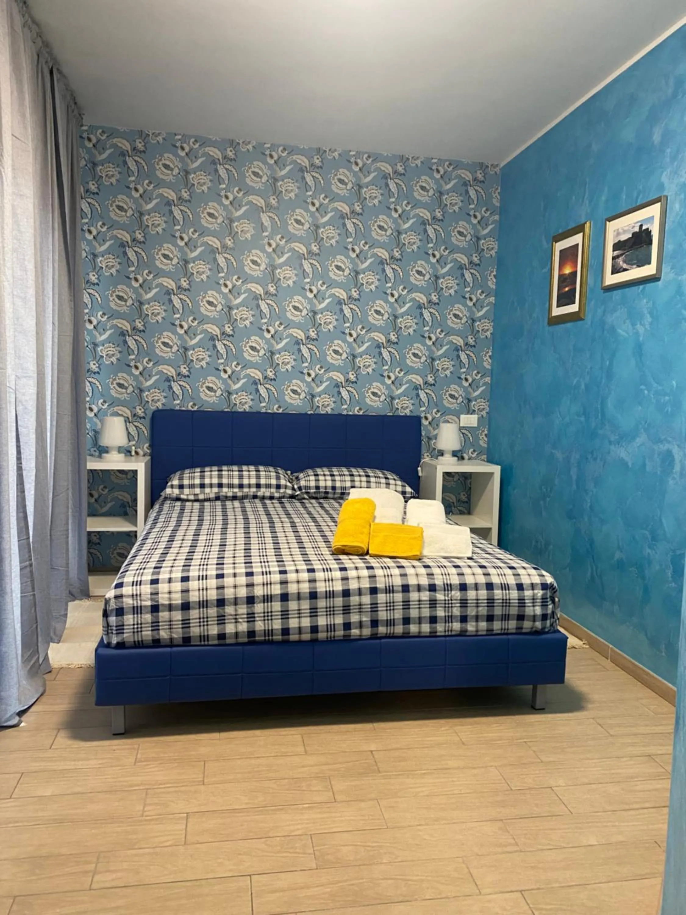 Bed in E&C Suites Roma