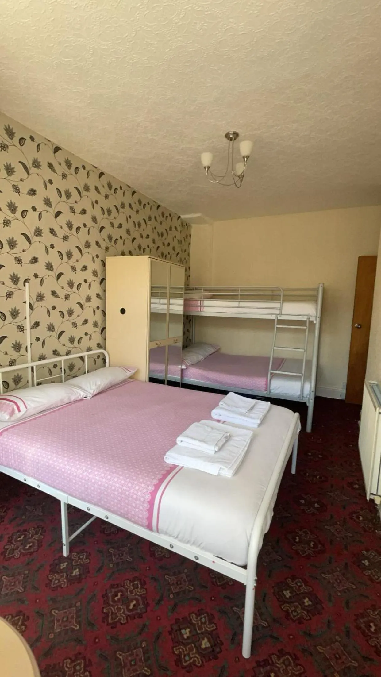 Family, Bed in White Moon Hotel