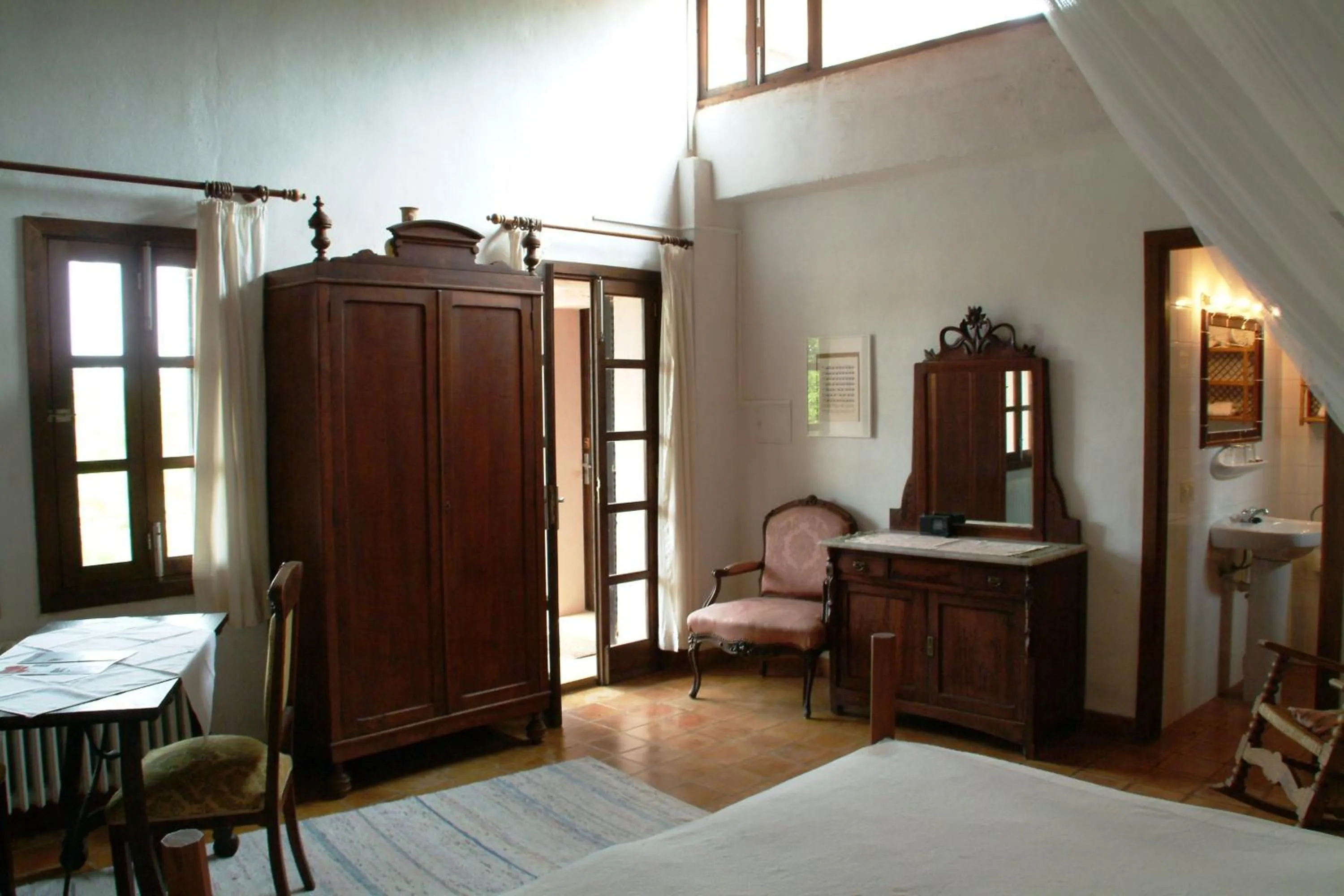 Day, Bed in Son Baulo