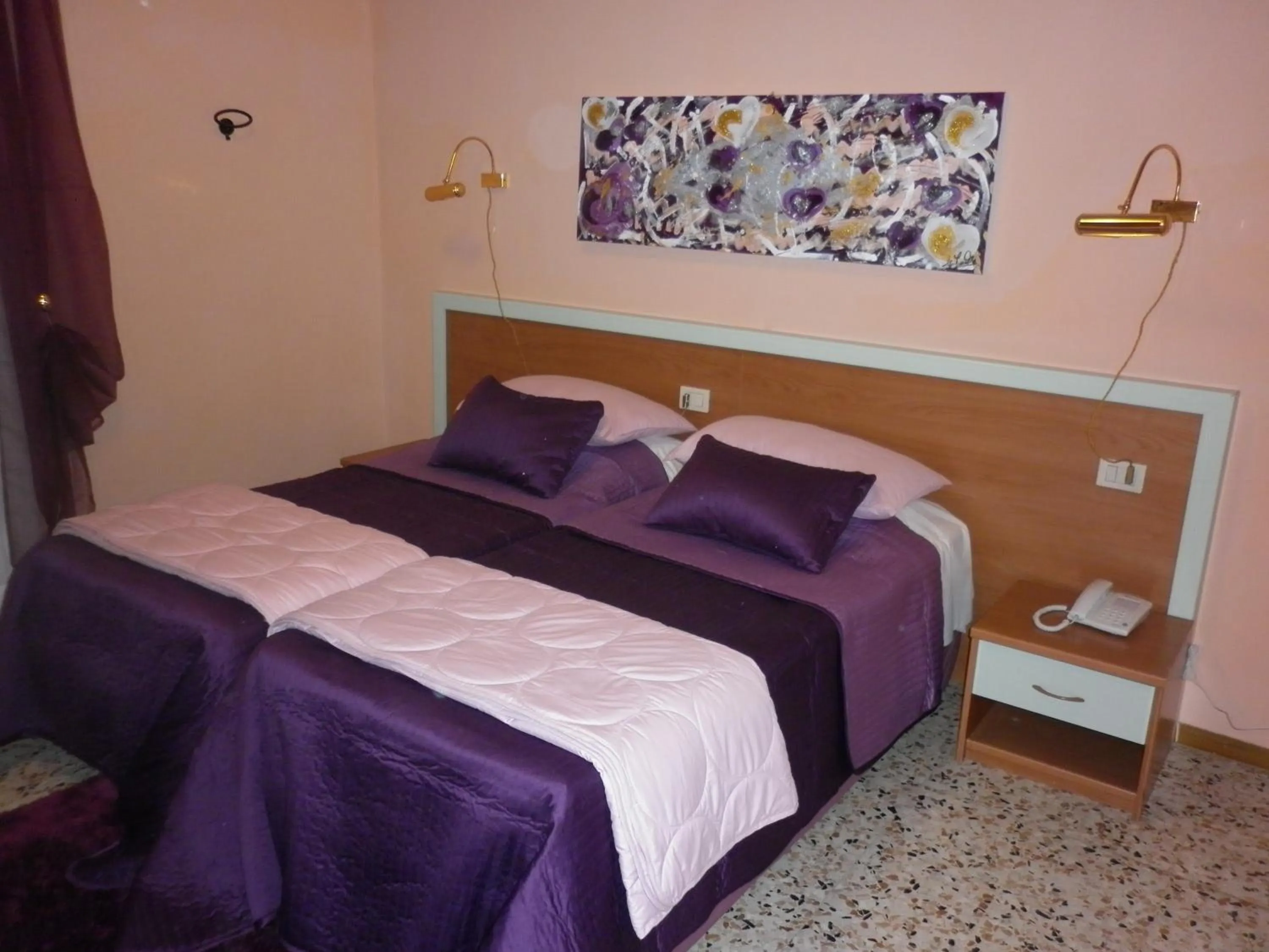 Pets, Bed in Hotel San Donnino