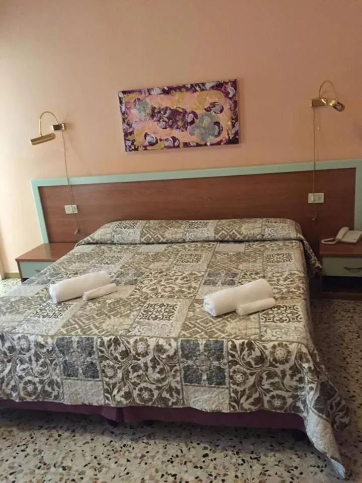 Bed in Hotel San Donnino