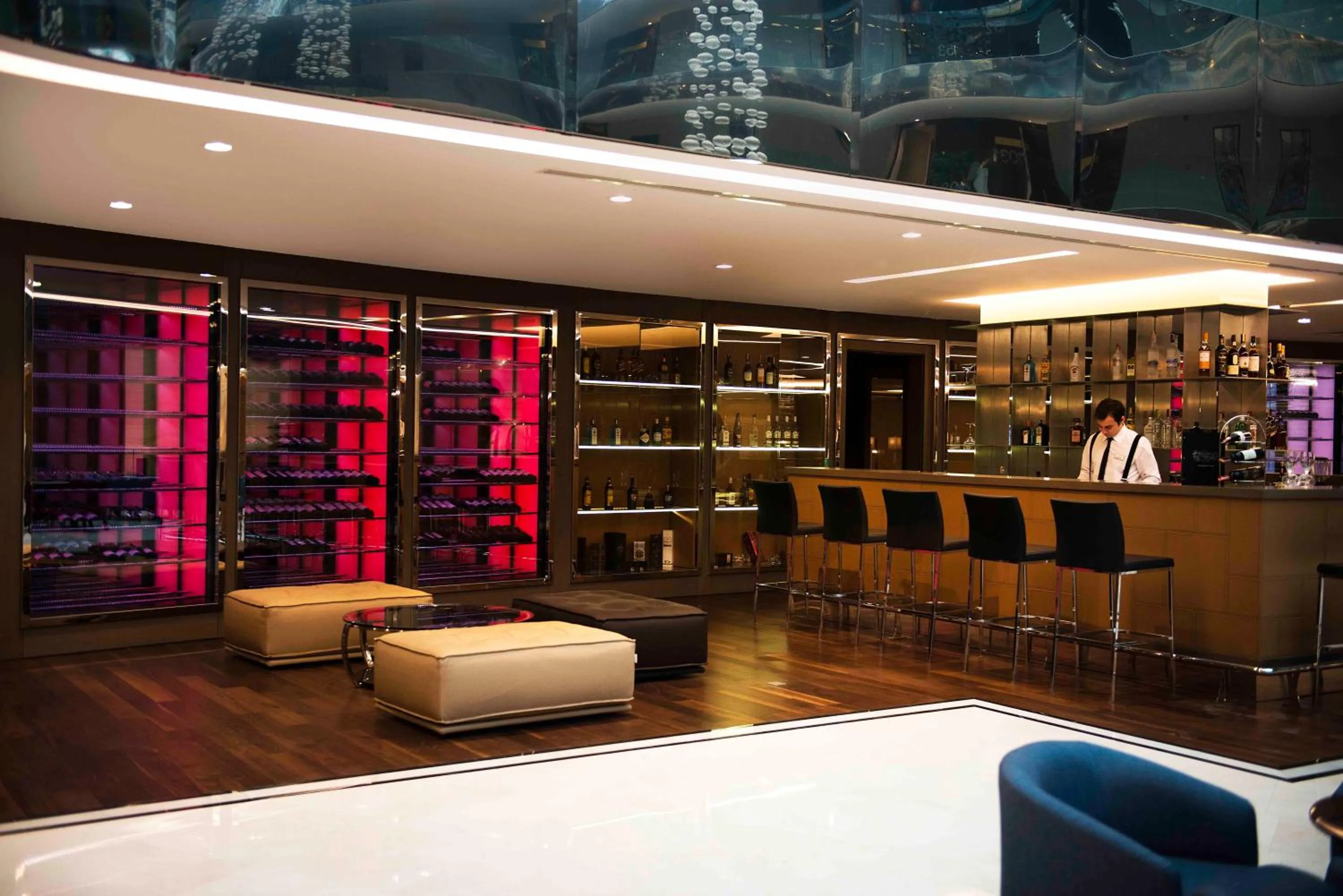 Lounge or bar in Radisson Blu Hotel, Istanbul Sisli