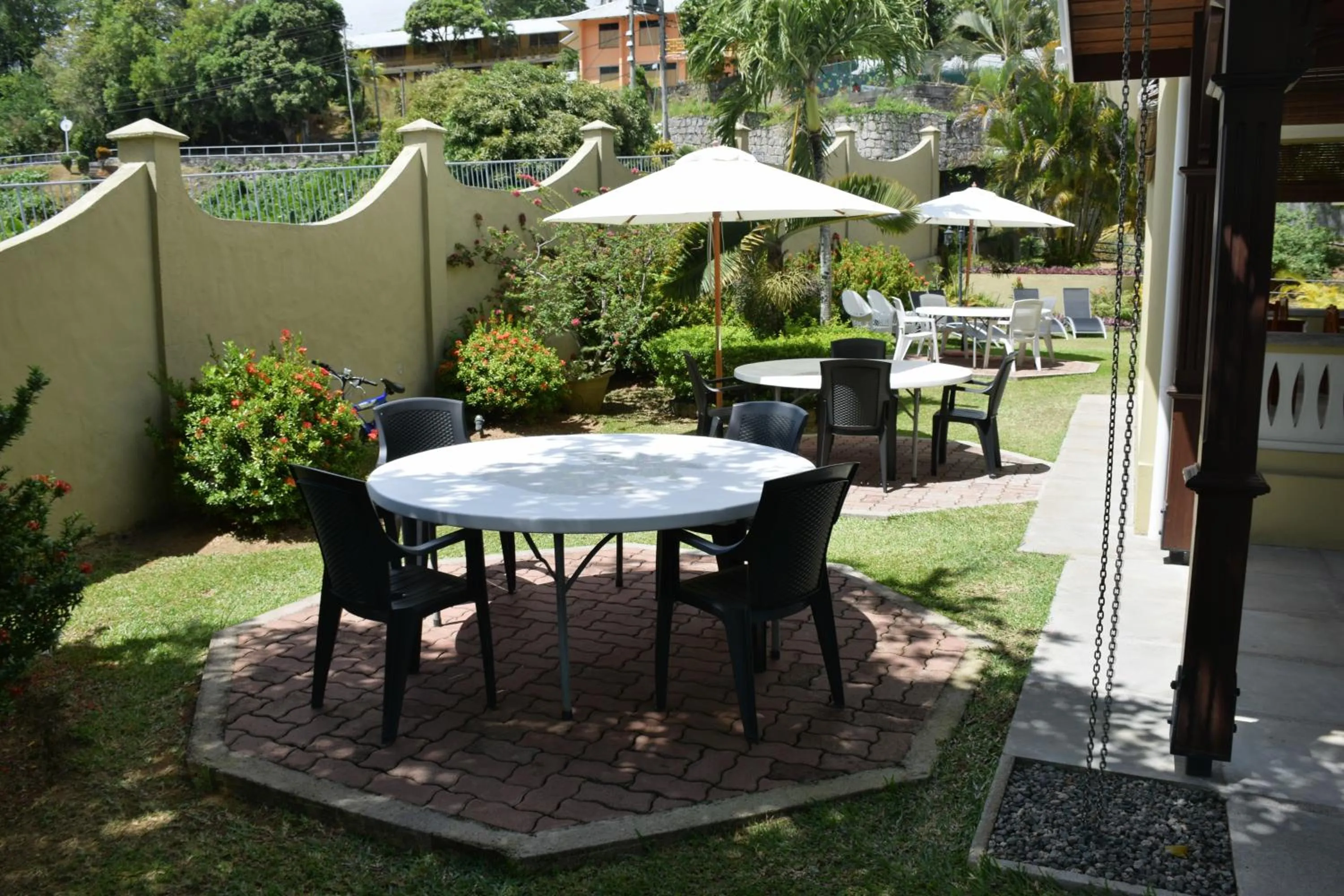 Garden in Bel Air Hotel