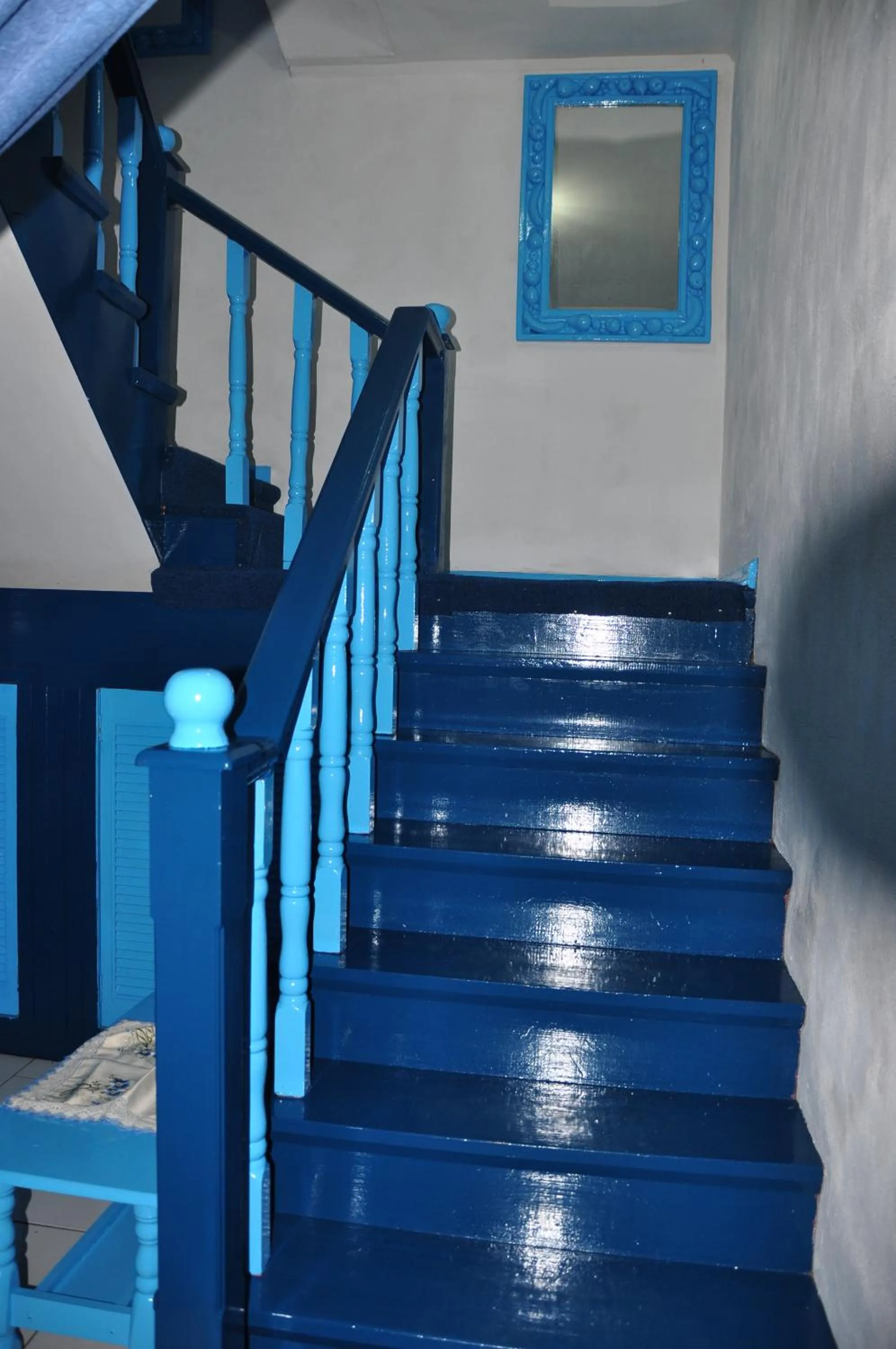 Lounge or bar in Le Chateau Bleu