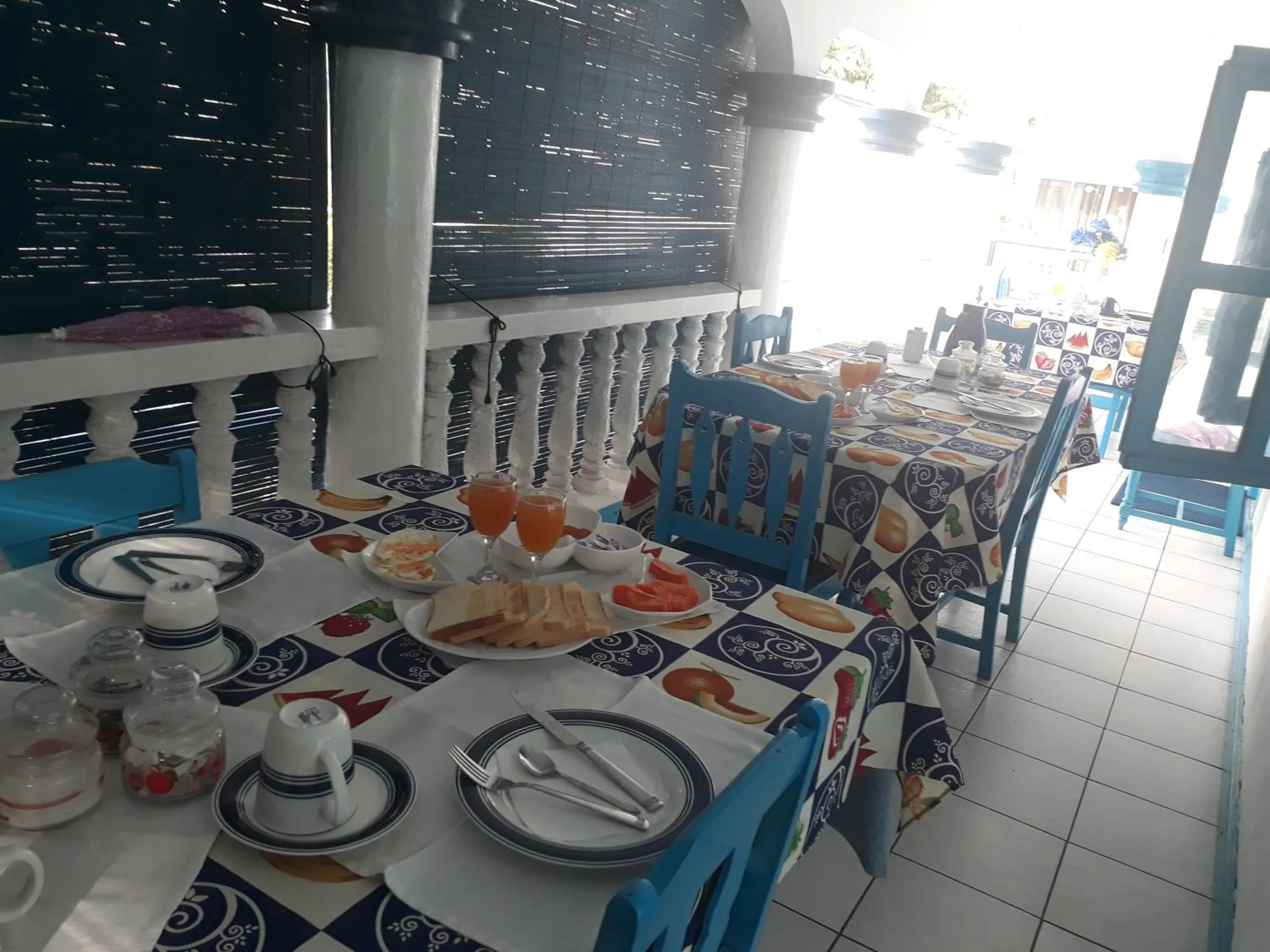 Dining area in Le Chateau Bleu