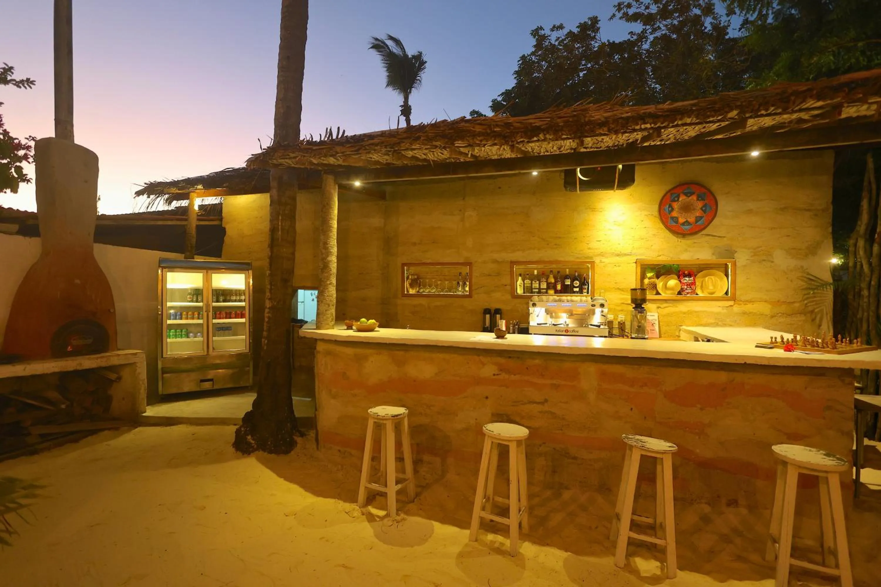 Restaurant/places to eat in Bahaka Jeri