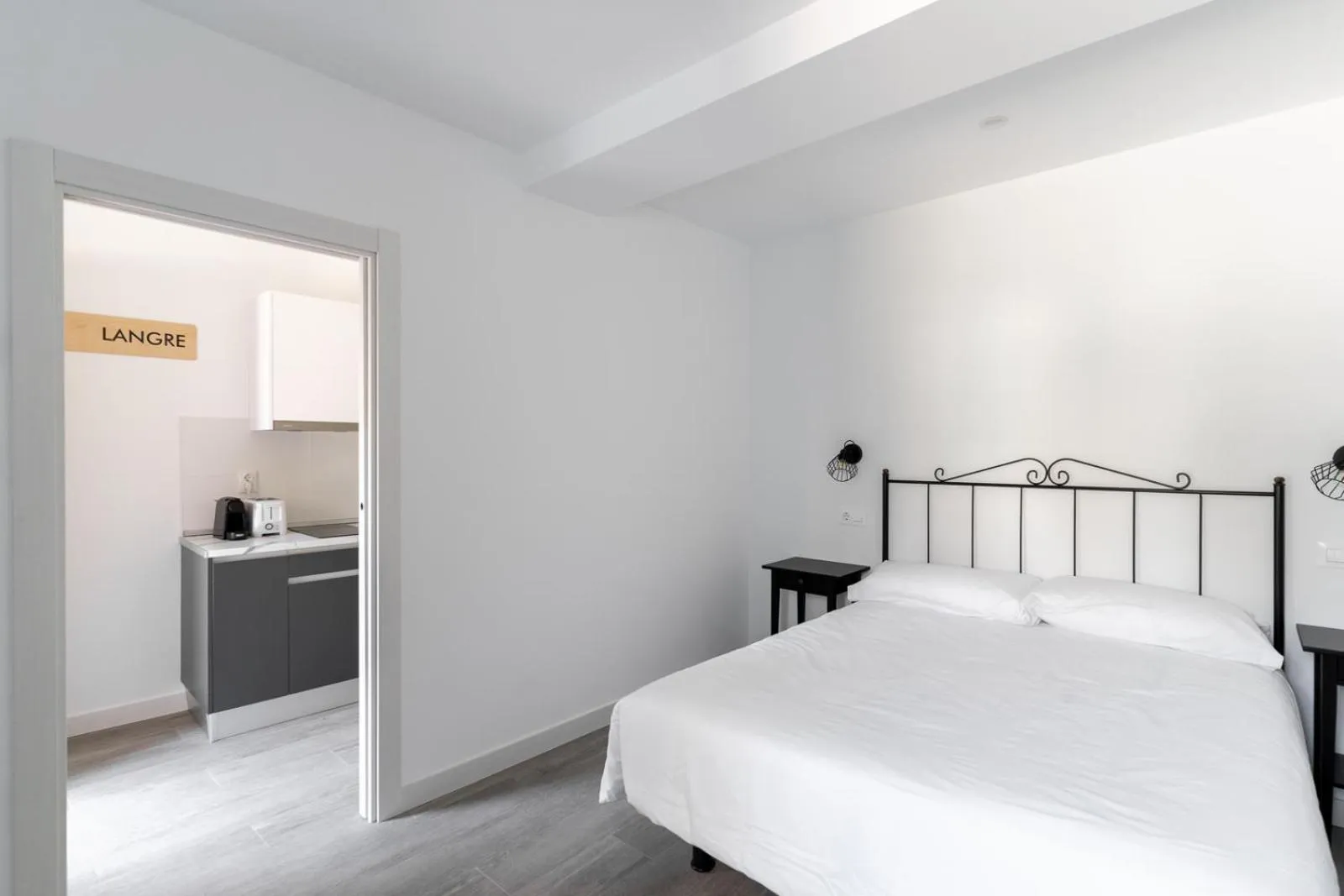 Bed in Jardines Villaverde