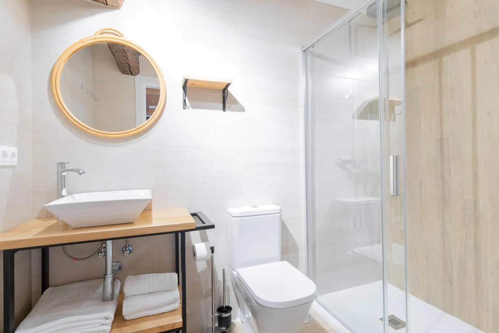 Bathroom in Jardines Villaverde