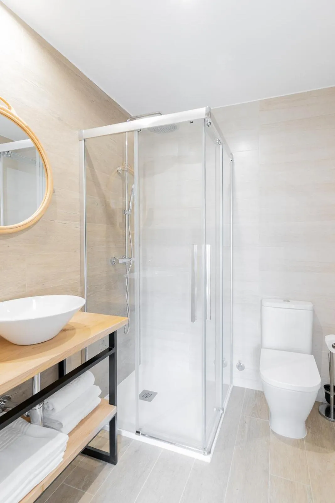 Bathroom in Jardines Villaverde